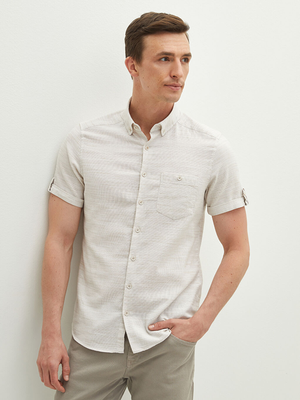 قميص رجالي بأكمام قصيرة وقصة نحيفة من القطن-2