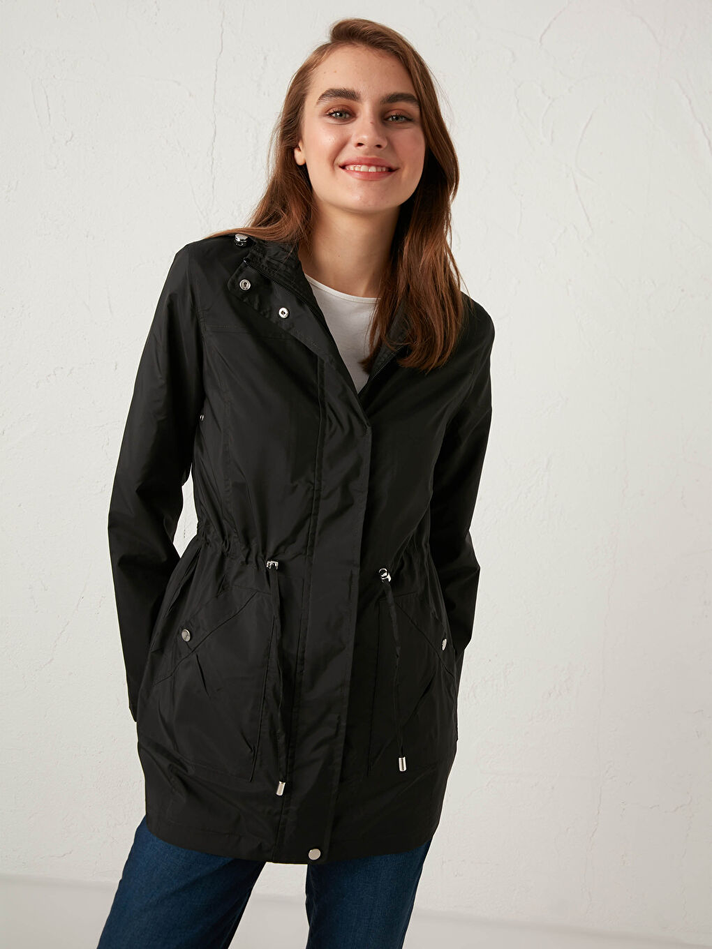LCWAIKIKI Classic Lightweight Raincoat with Hood -S11721Z8-CVL