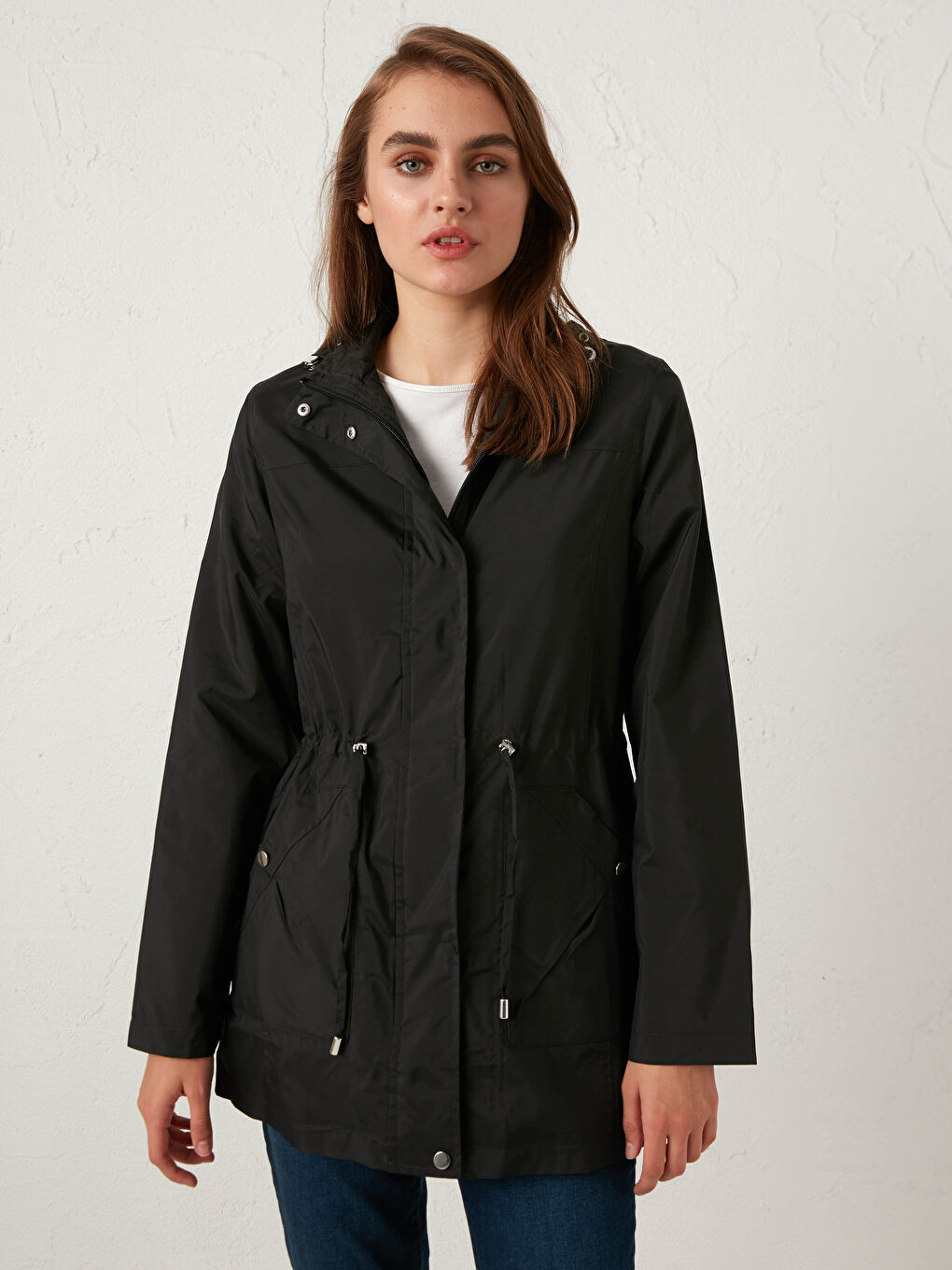 LCWAIKIKI Classic Lightweight Raincoat with Hood -S11721Z8-CVL