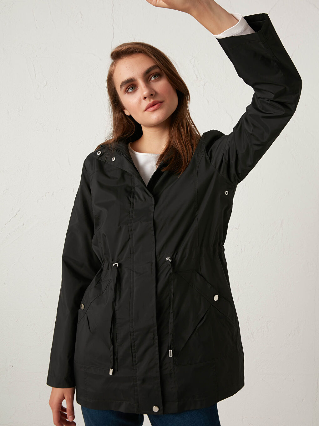 LCWAIKIKI Classic Lightweight Raincoat with Hood -S11721Z8-CVL