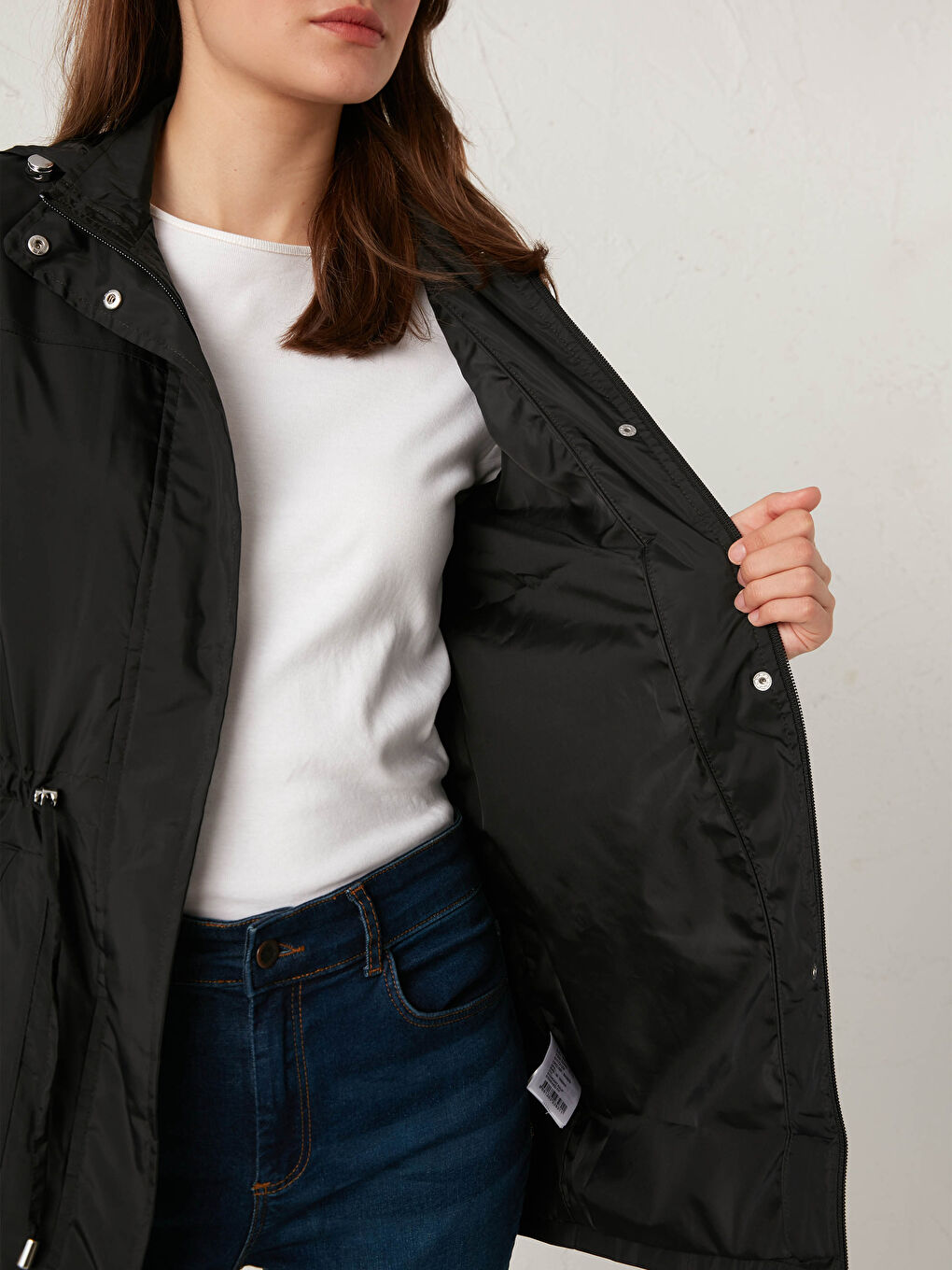 LCWAIKIKI Classic Lightweight Raincoat with Hood -S11721Z8-CVL