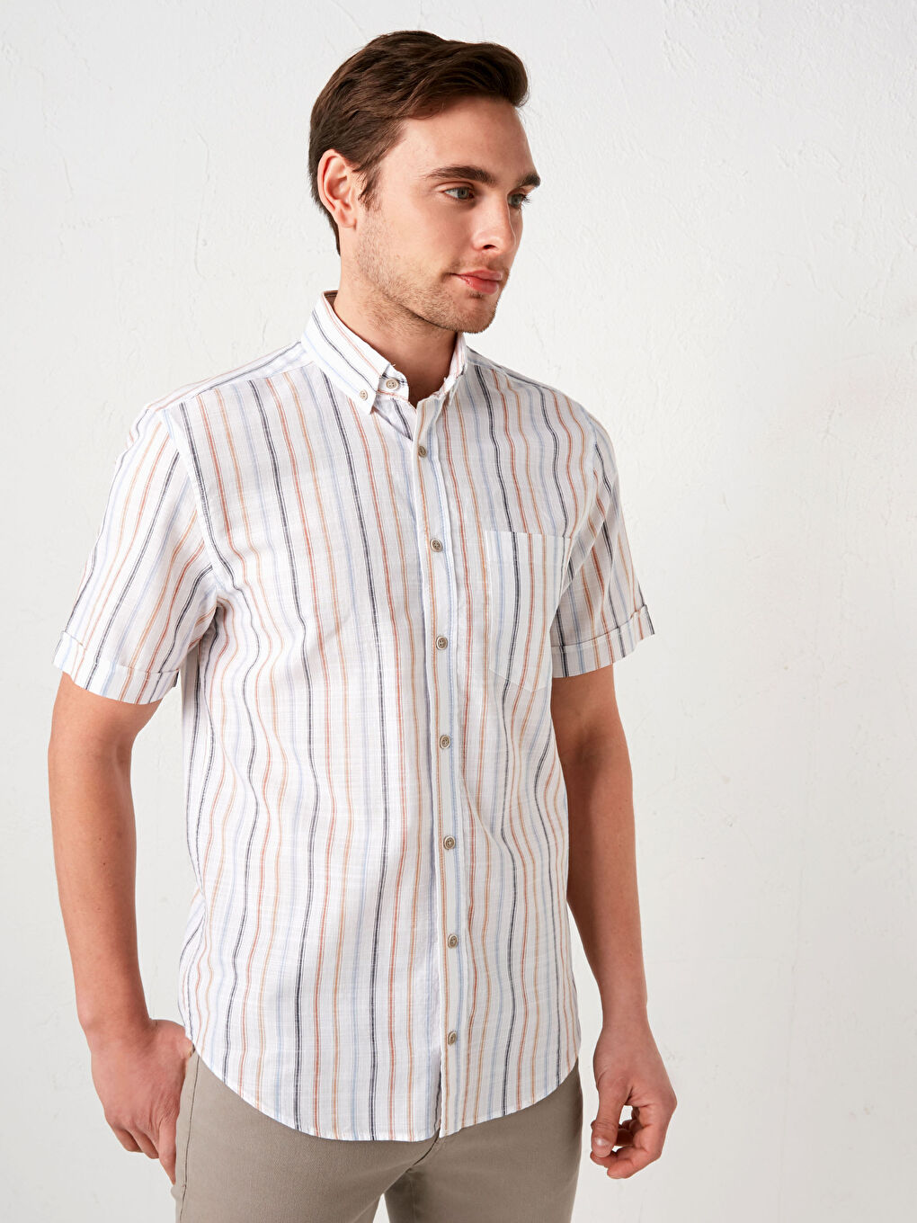 LCWAIKIKI Classic Regular Fit Short Sleeve Striped Poplin Men's Shirt -S11753Z8-LE8