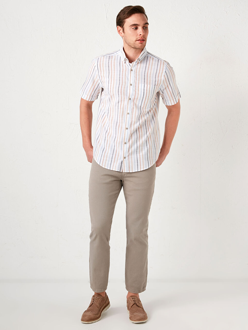 LCWAIKIKI Classic Regular Fit Short Sleeve Striped Poplin Men's Shirt -S11753Z8-LE8