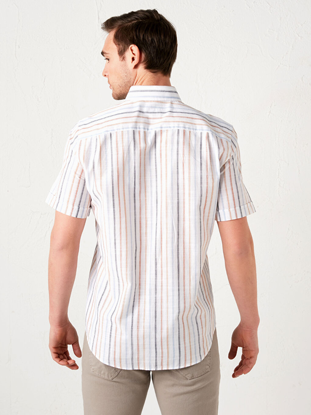 LCWAIKIKI Classic Regular Fit Short Sleeve Striped Poplin Men's Shirt -S11753Z8-LE8