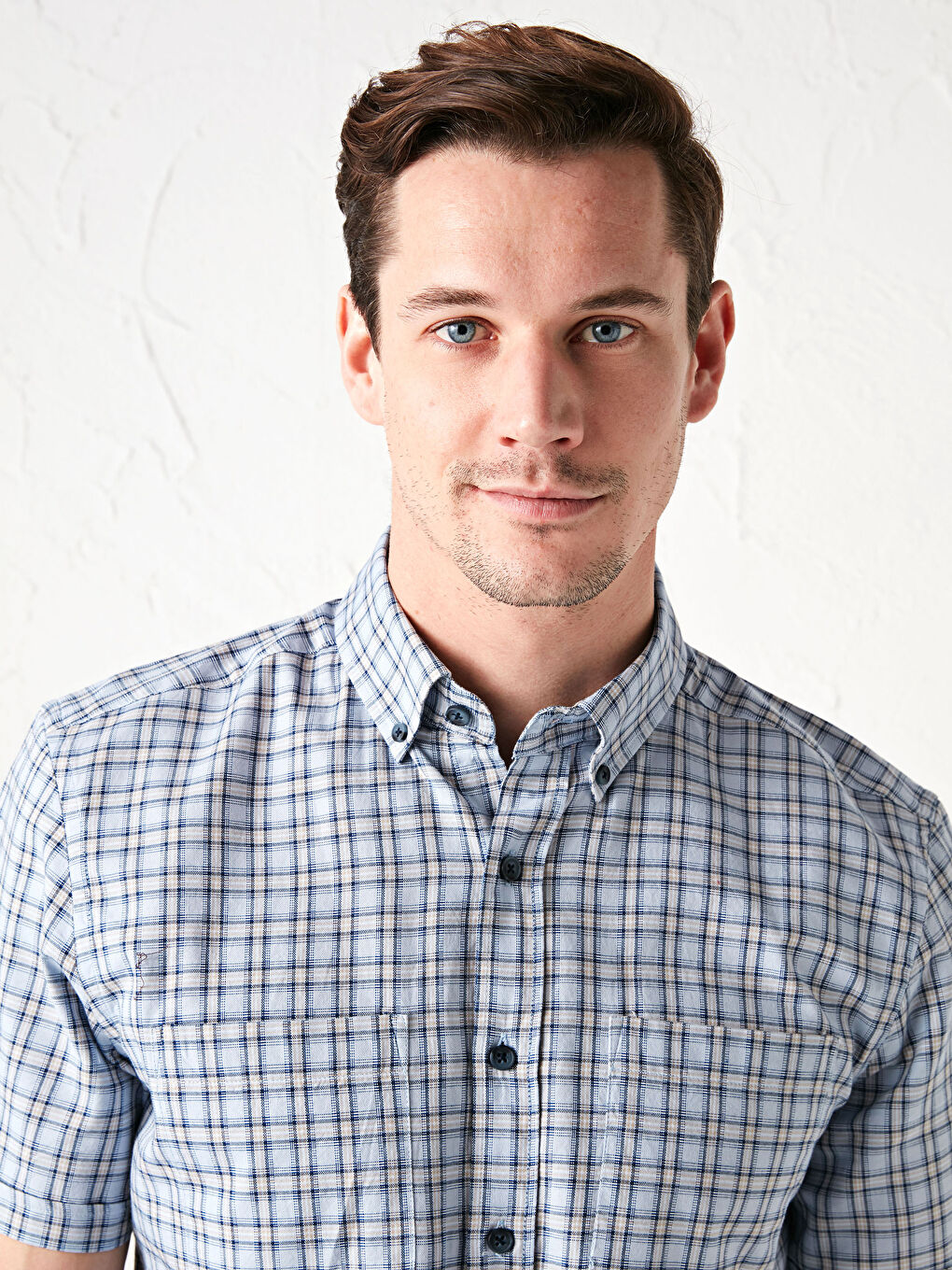 LCWAIKIKI Classic Regular Fit Short Sleeve Plaid Oxford Men's Shirt -S11766Z8-LLC