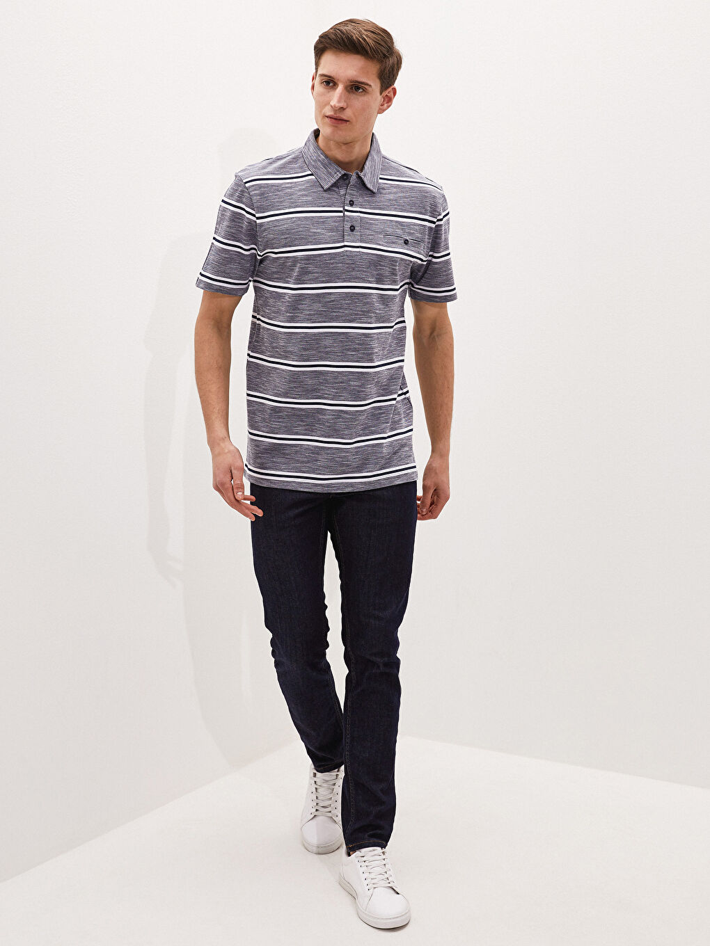 تي شيرت ياقة بولو كم قصير مخطط بيكيه-2