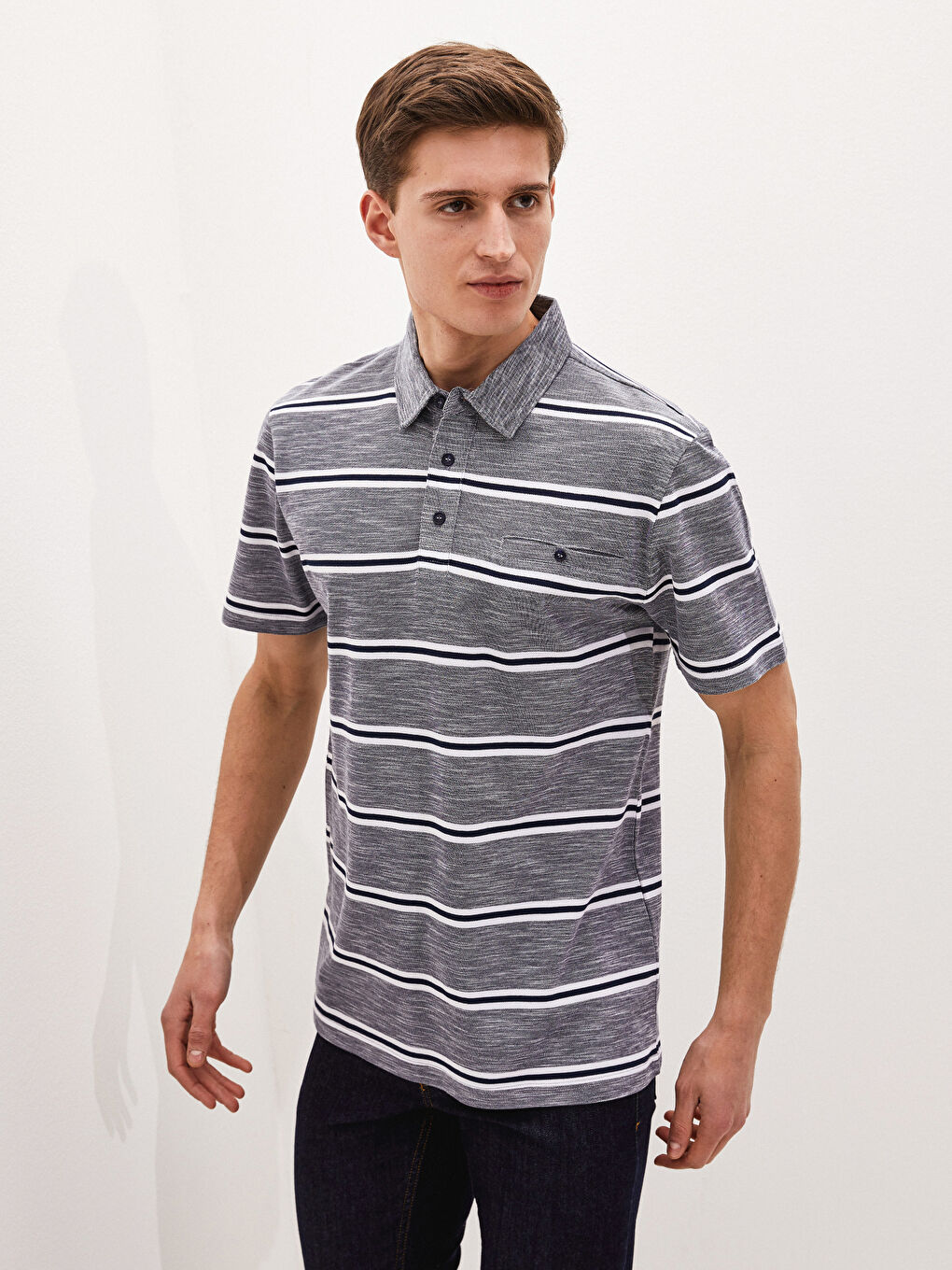 تي شيرت ياقة بولو كم قصير مخطط بيكيه-4