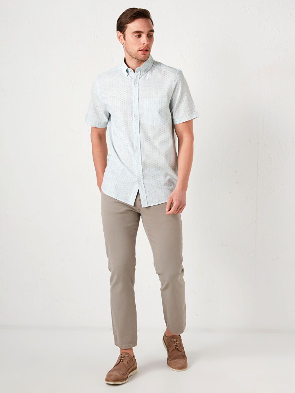 قميص بوبلين كم قصير بقصة عادية للرجال-2