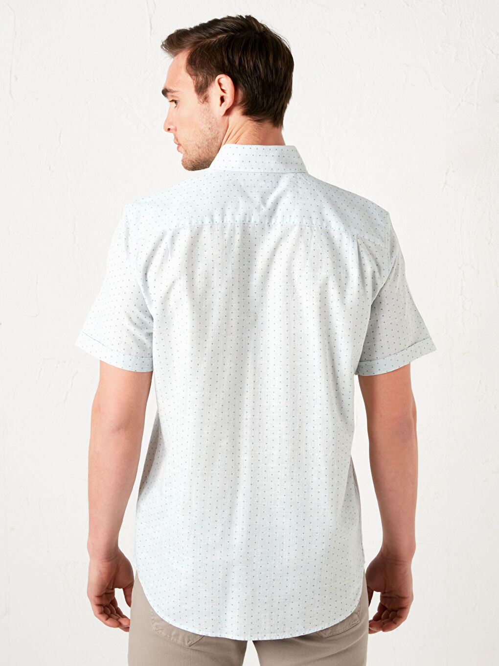 قميص بوبلين كم قصير بقصة عادية للرجال-3