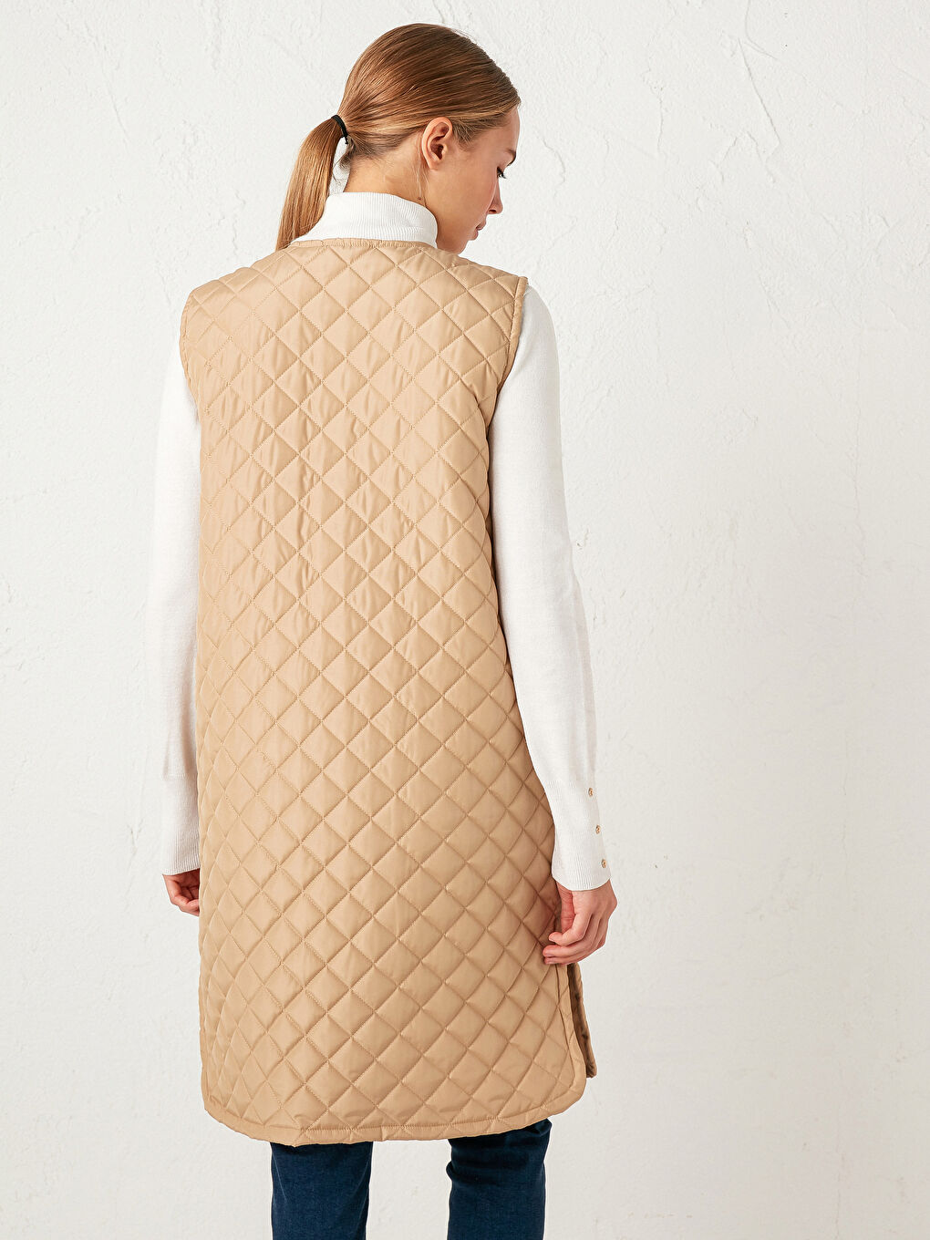 Buttoned Quilted Vest-6