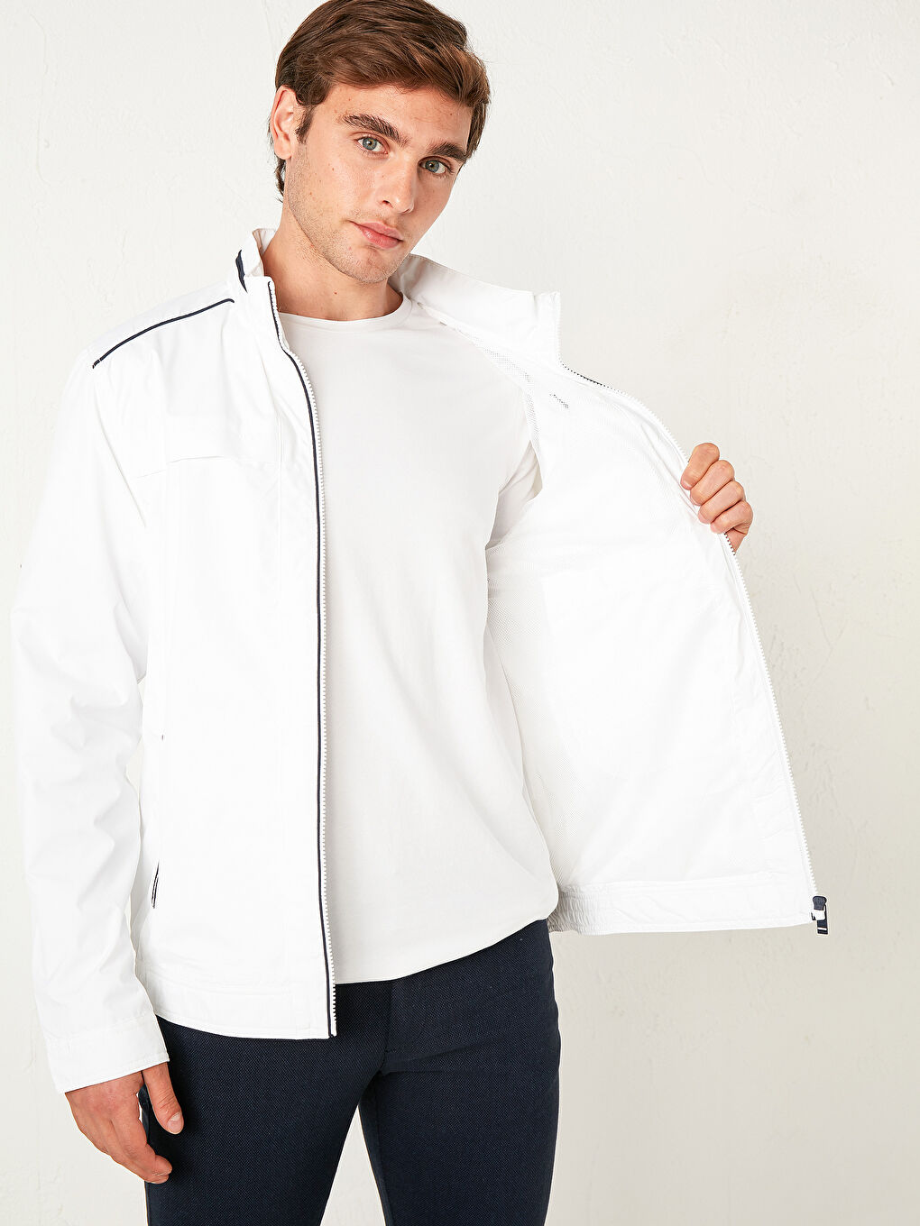 Beyaz Dik Yaka Erkek Mont-3