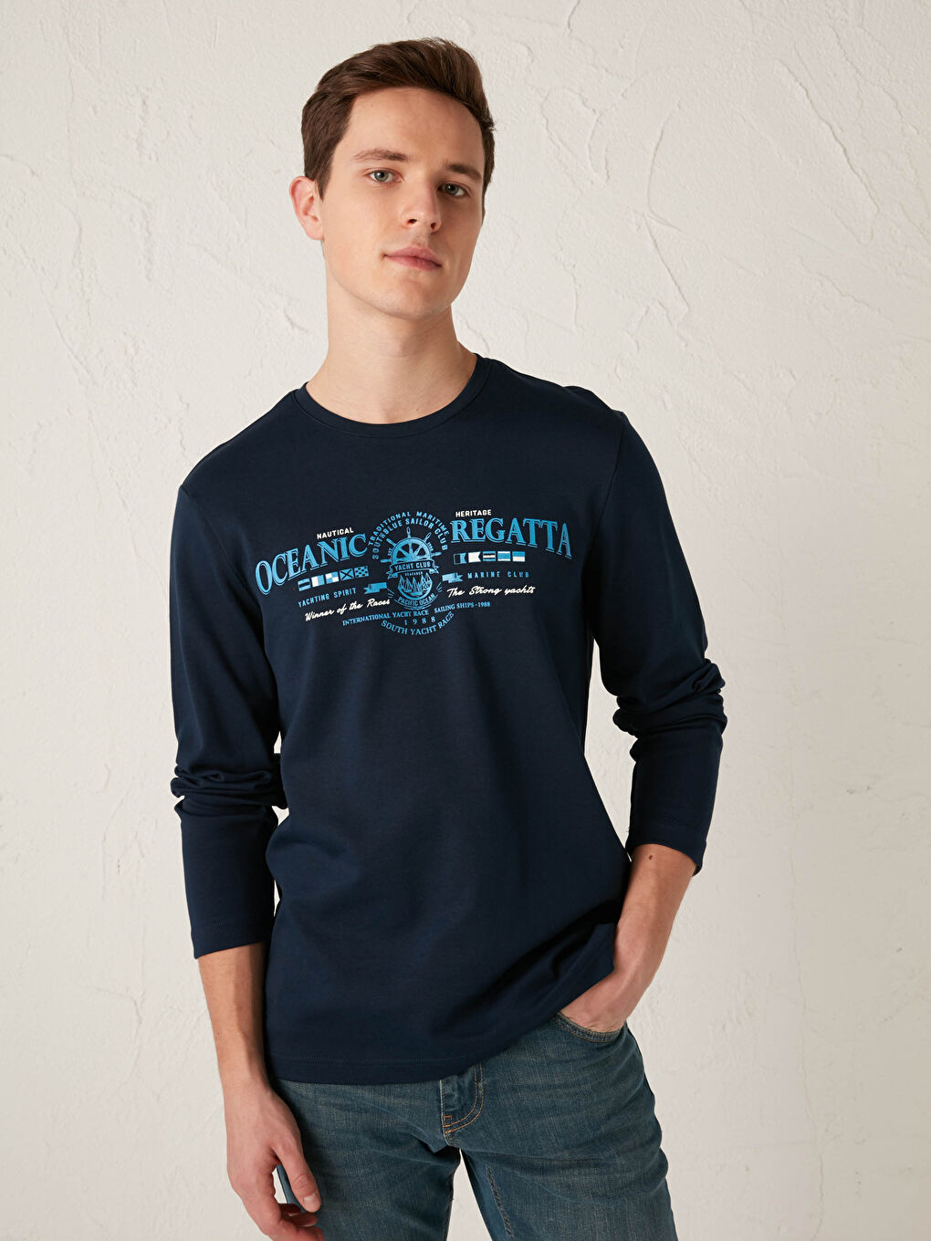 Crew Neck Long Sleeve Printed Men's T-Shirt