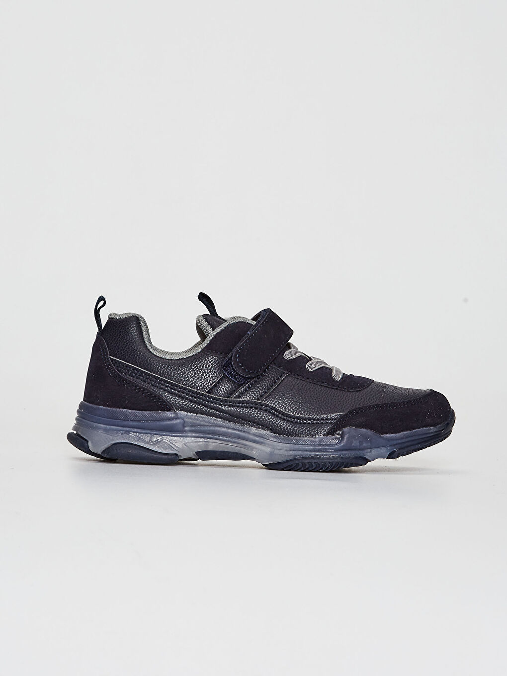 ولادي حذاء رياضي برباط-1