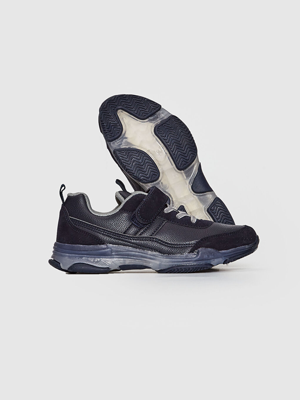 ولادي حذاء رياضي برباط-3