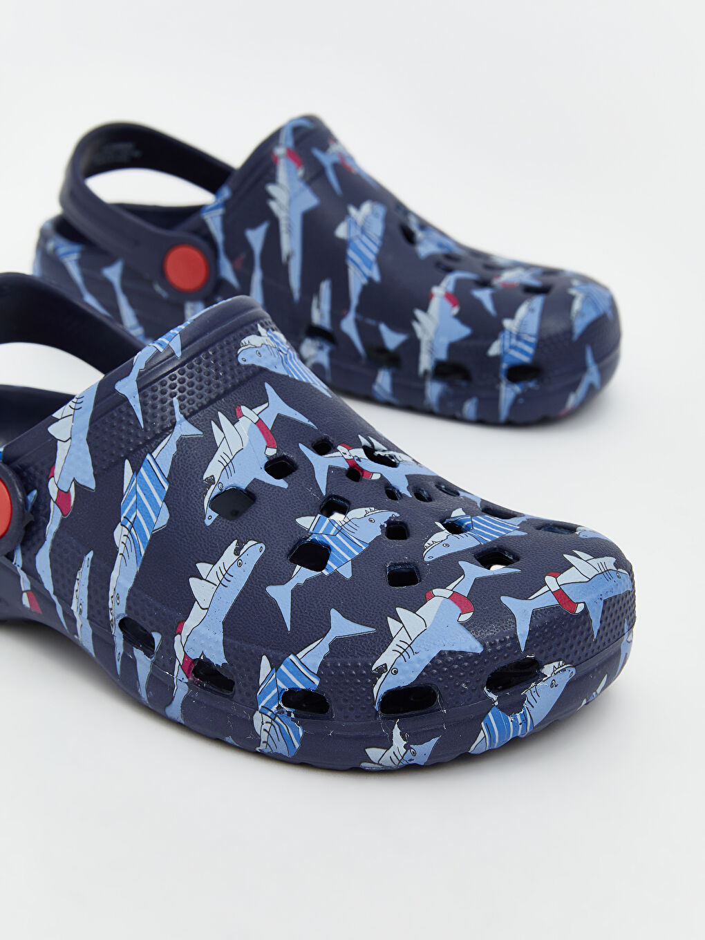 Ұлдарға арналған акулалы жағажай сандалдары-2