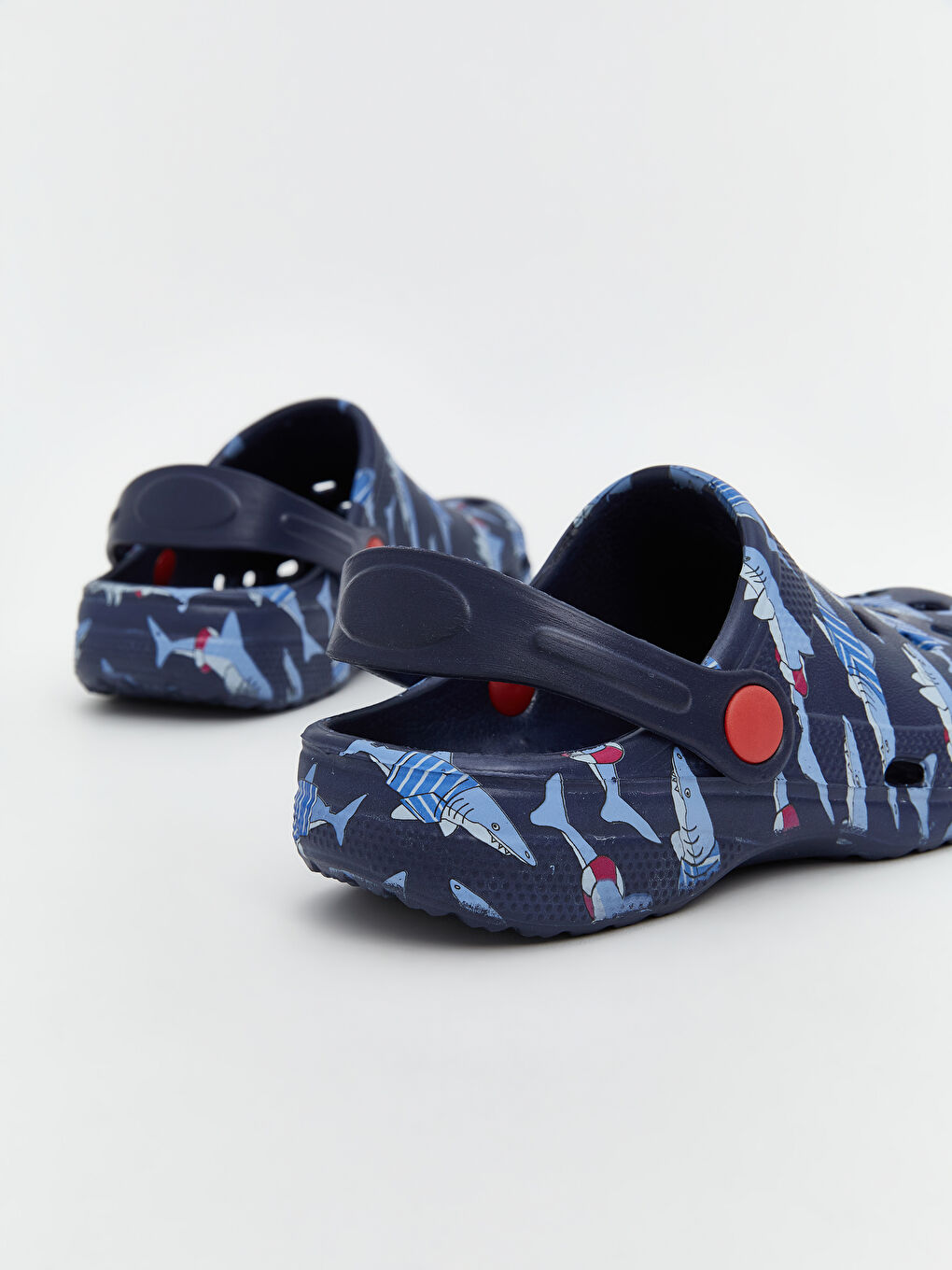 Ұлдарға арналған акулалы жағажай сандалдары-4