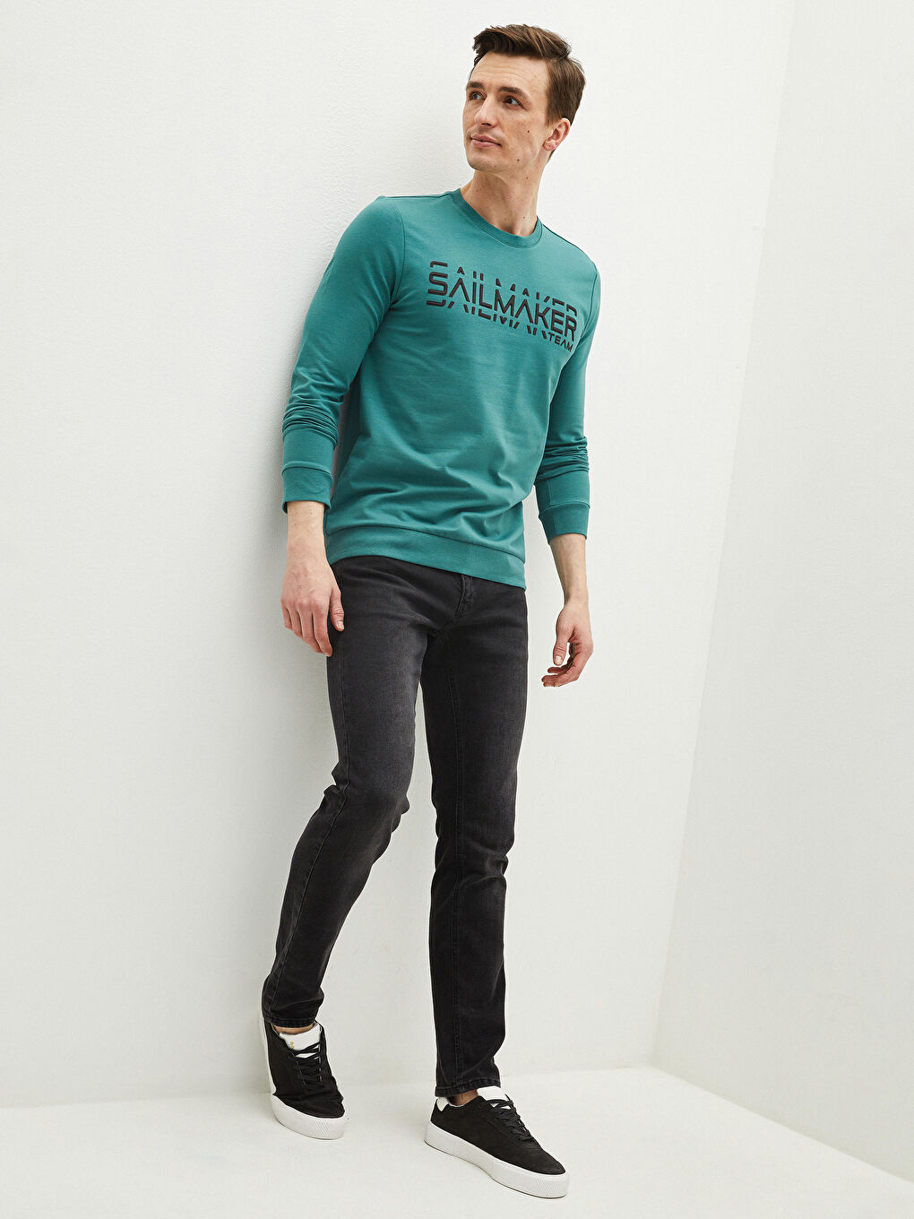 Crew Neck Long Sleeve Printed Men's Sweatshirt-2