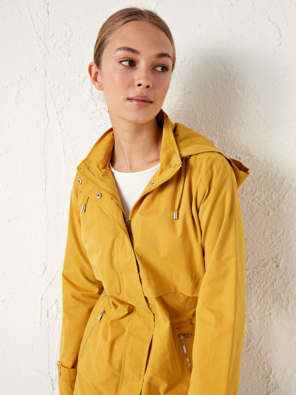 LCWAIKIKI Classic Lightweight Raincoat with Hood -S12306Z8-D0F
