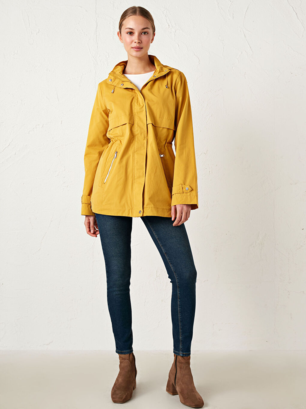 LCWAIKIKI Classic Lightweight Raincoat with Hood -S12306Z8-D0F