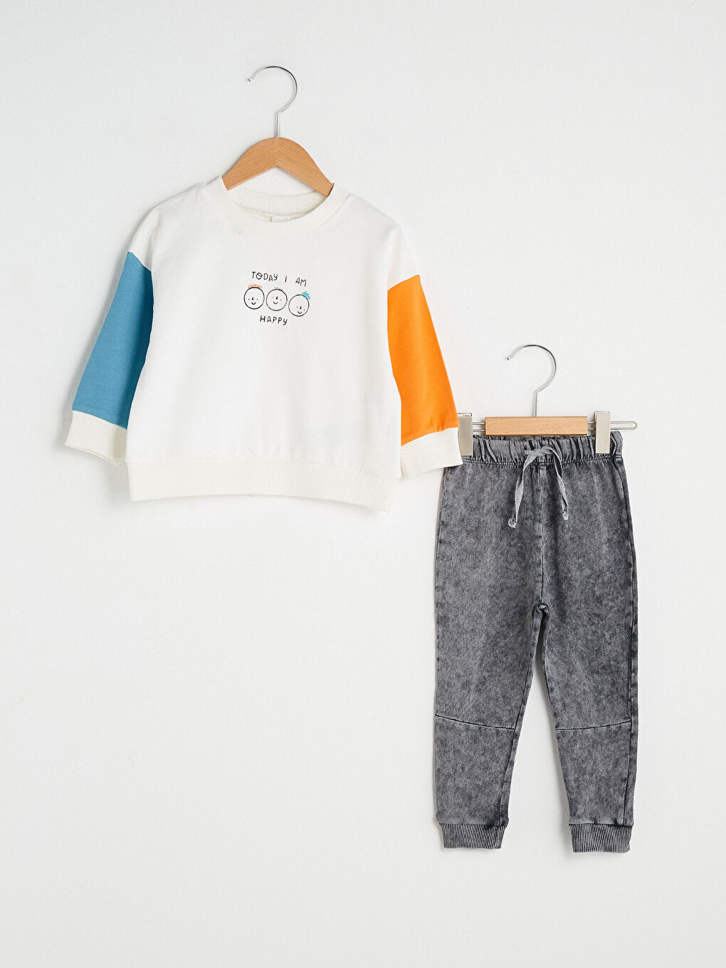 LCW baby Langarmshirt und Hose für Baby Jungen mit Rundhalsausschnitt und Print 2er-Pack -S12714Z1-L7Y