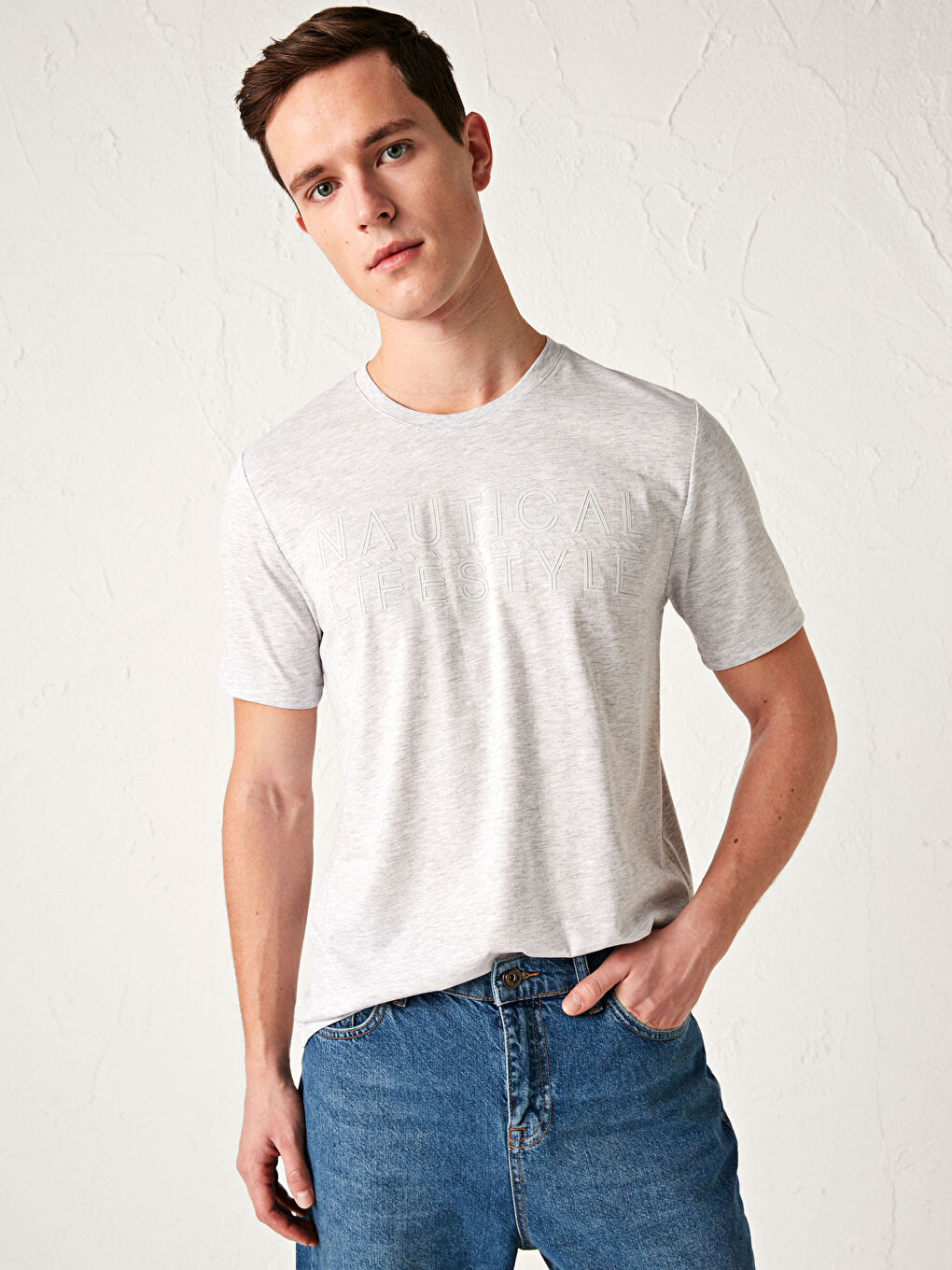 Bej Bisiklet Yaka Kısa Kollu Baskılı Penye Erkek Tişört-1