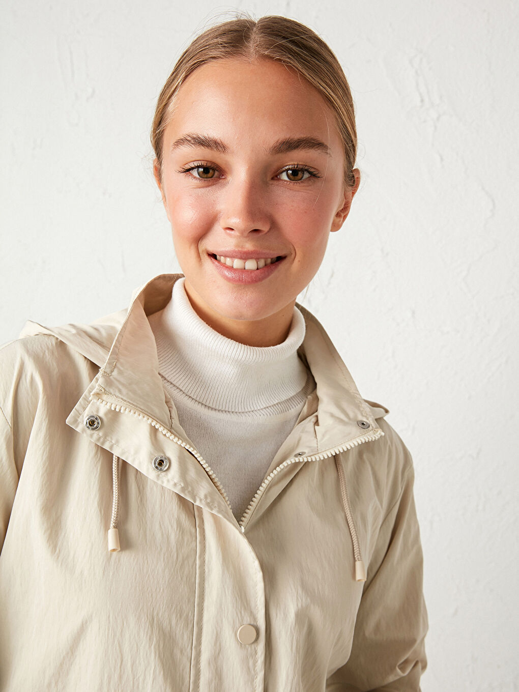 Kapüşonlu İnce Yağmurluk-3