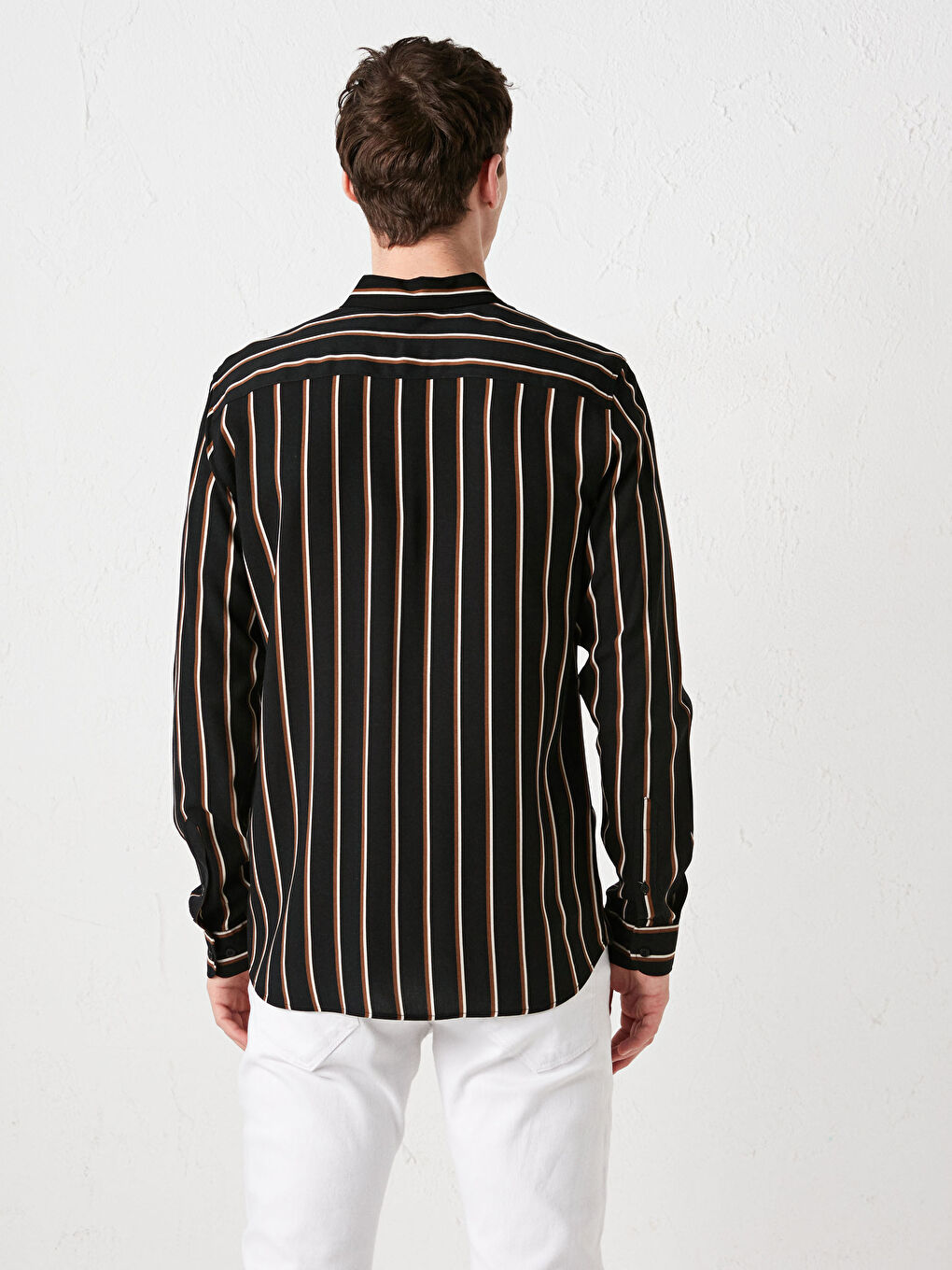 قميص مخطط كم طويل بقصة رفيعة-3