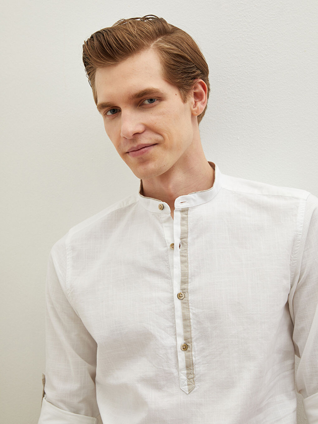 Beyaz Slim Fit Uzun Kollu Hakim Yaka Poplin Gömlek-2