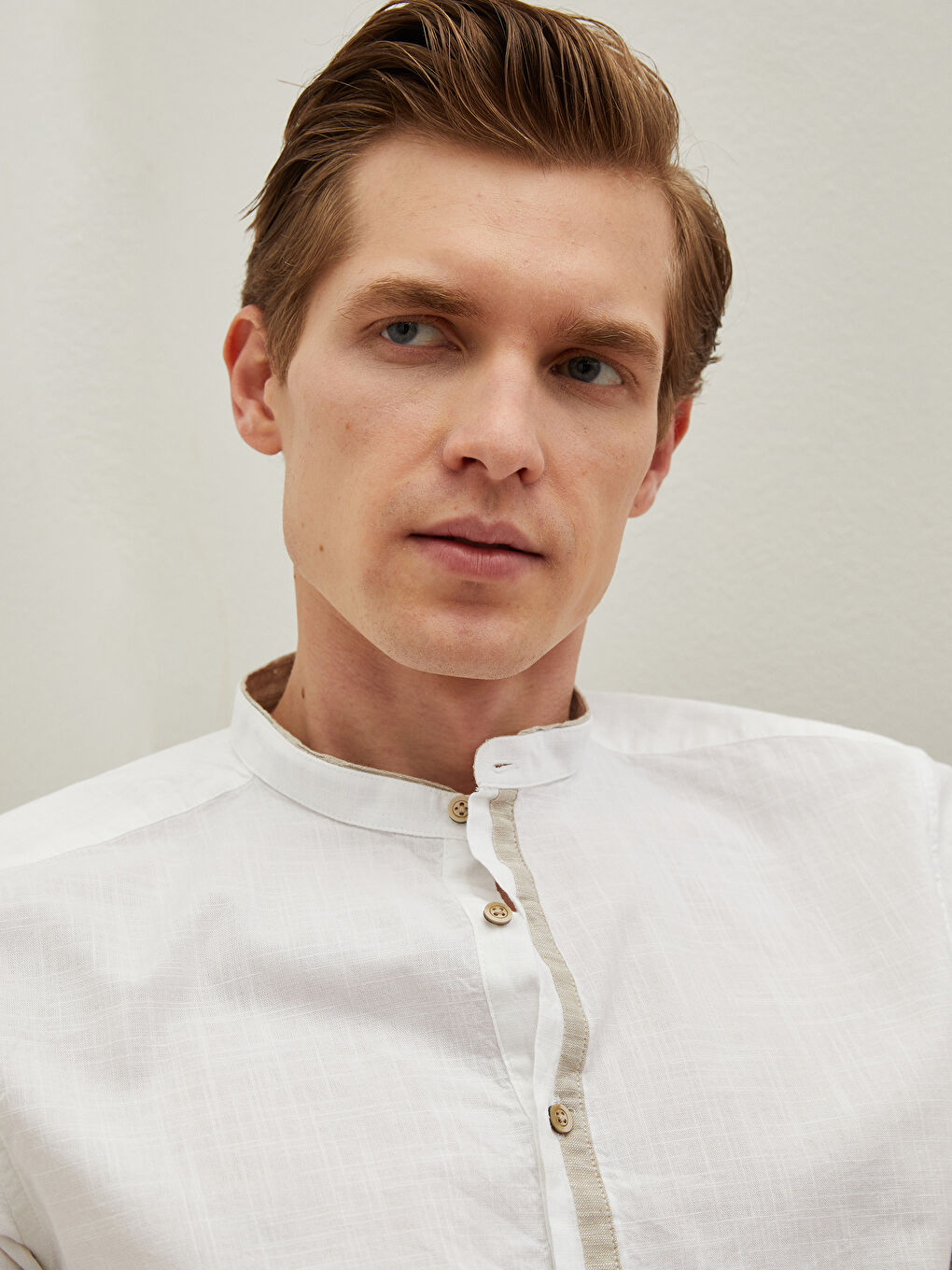 Beyaz Slim Fit Uzun Kollu Hakim Yaka Poplin Gömlek-3