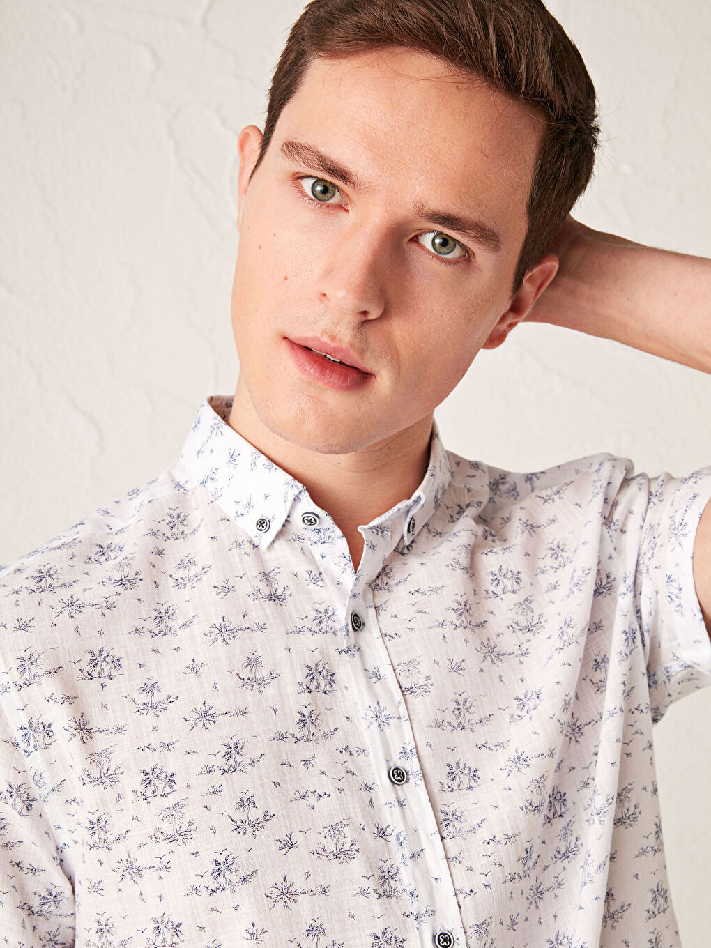 Beyaz Slim Fit Kısa Kollu Desenli Poplin Gömlek