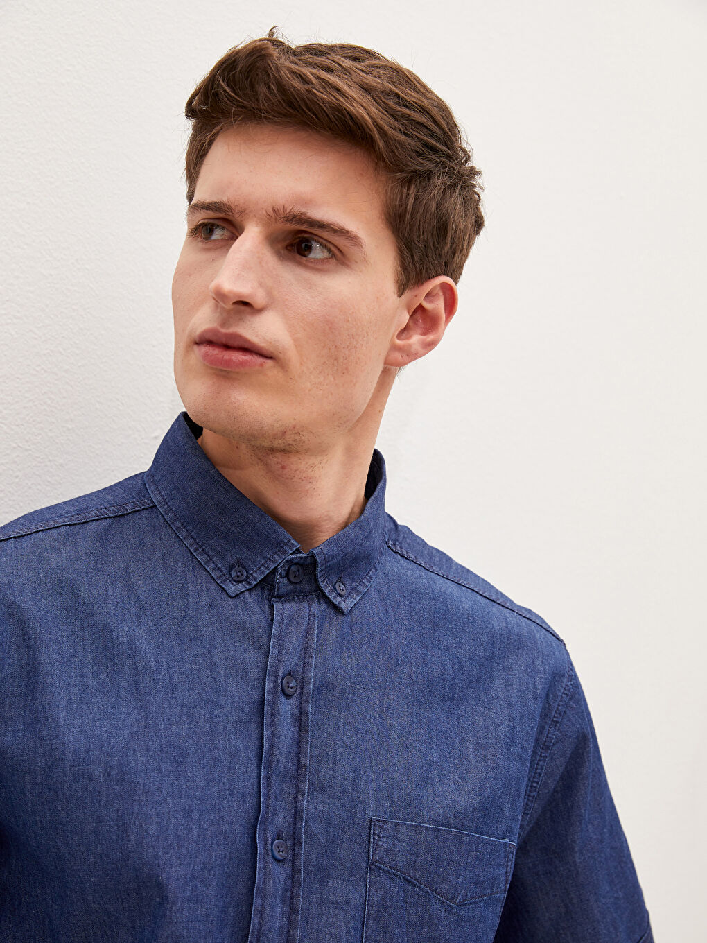 قميص جينز رجالي بأكمام طويلة وقصة عادية-2