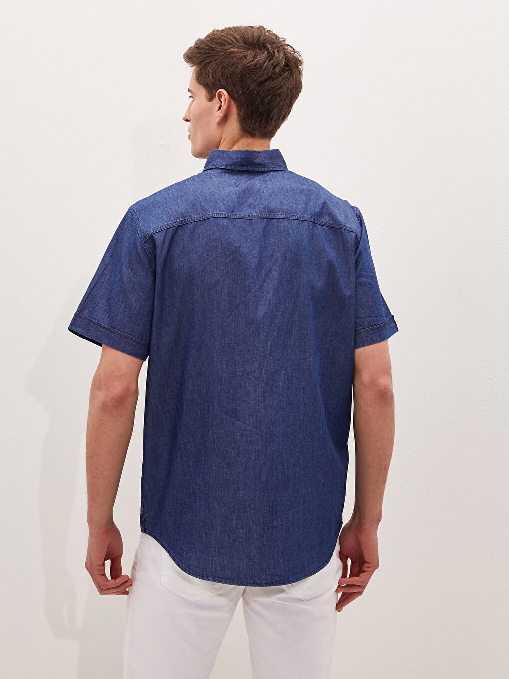 قميص جينز رجالي بأكمام طويلة وقصة عادية-3