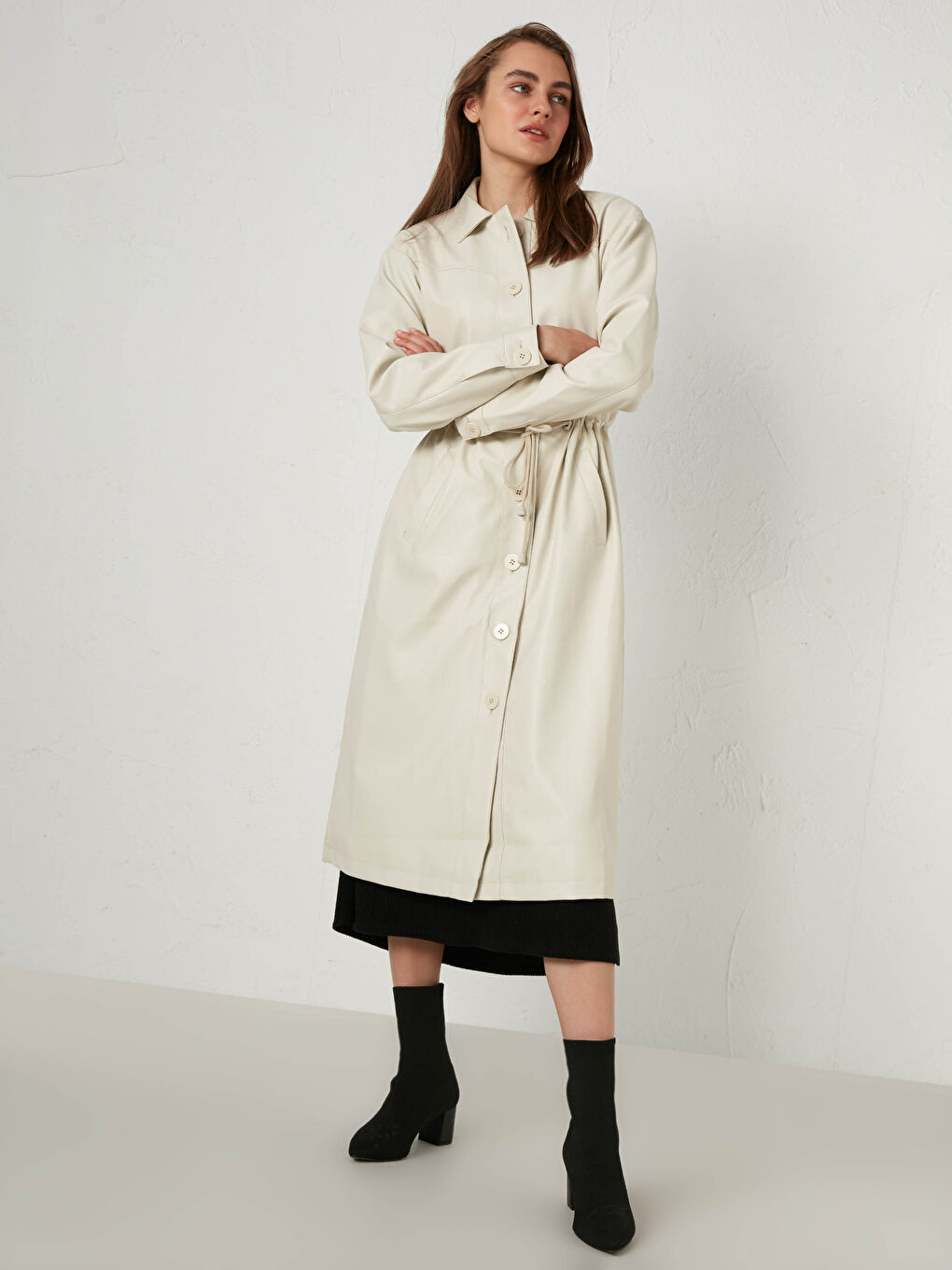 LCW Modest Leather appearance of ruffles waist Detail Cloak -S13023Z8-EFW