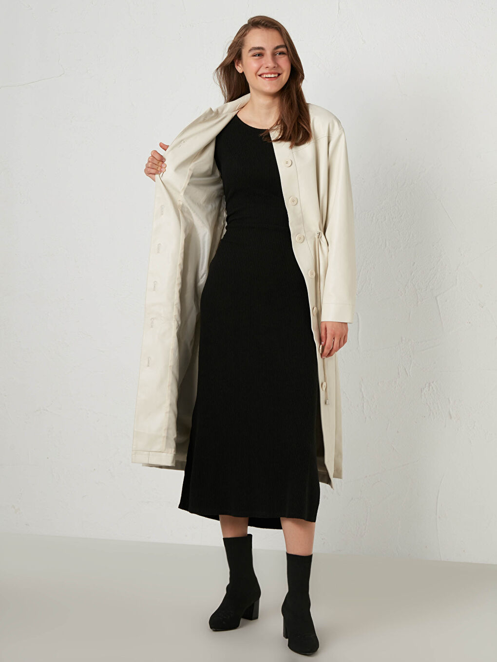 LCW Modest Leather appearance of ruffles waist Detail Cloak -S13023Z8-EFW