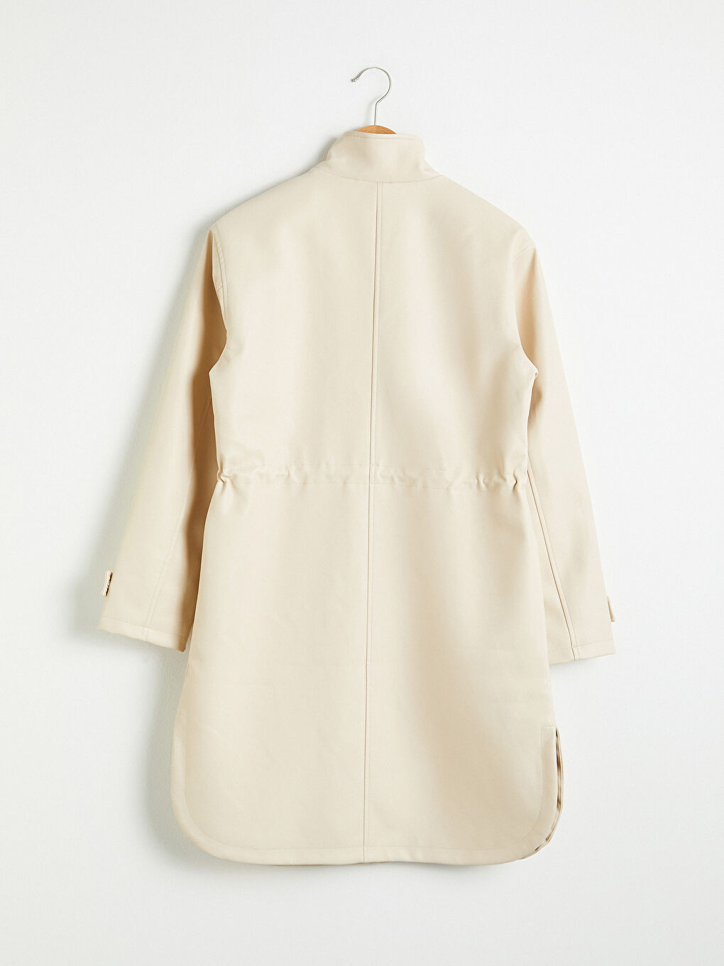 Bej Dik Yaka Düz Uzun Kollu  Kadın Deri Görünümlü Mont-6