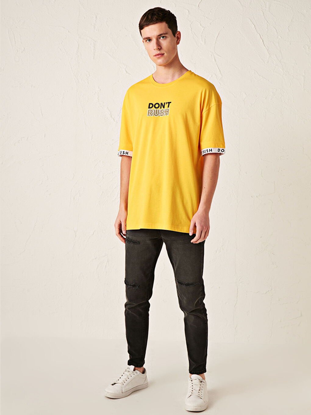 Sarı Oversize Bisiklet Yaka Baskılı Penye Tişört-2