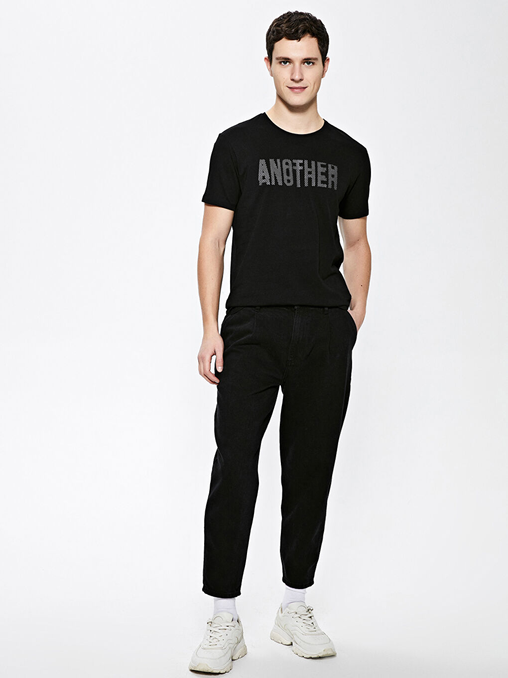 Siyah Bisiklet Yaka Kısa Kollu Baskılı Penye Erkek Tişört-3