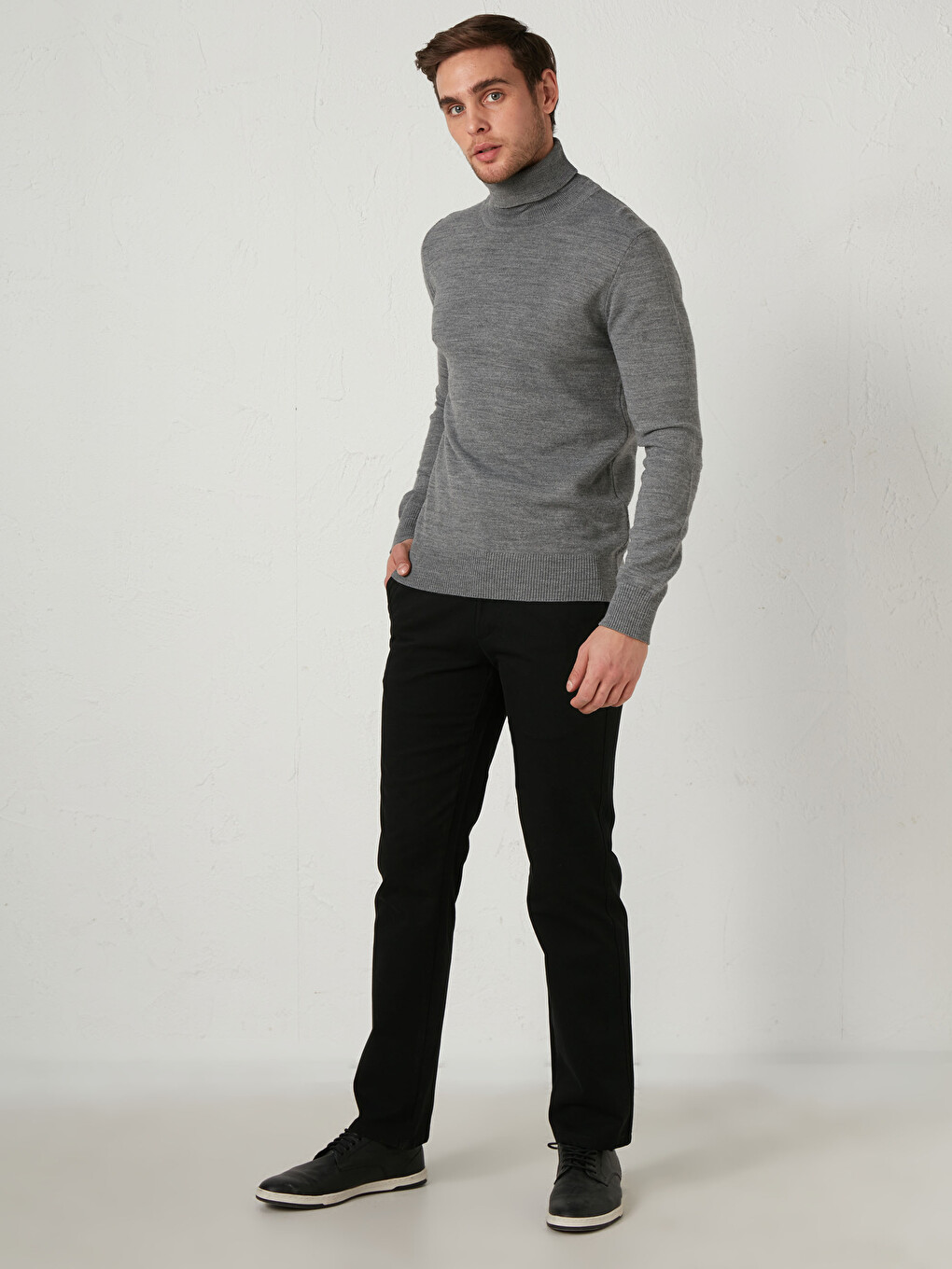Relax Fit Gabardine Men's Chino Trousers
