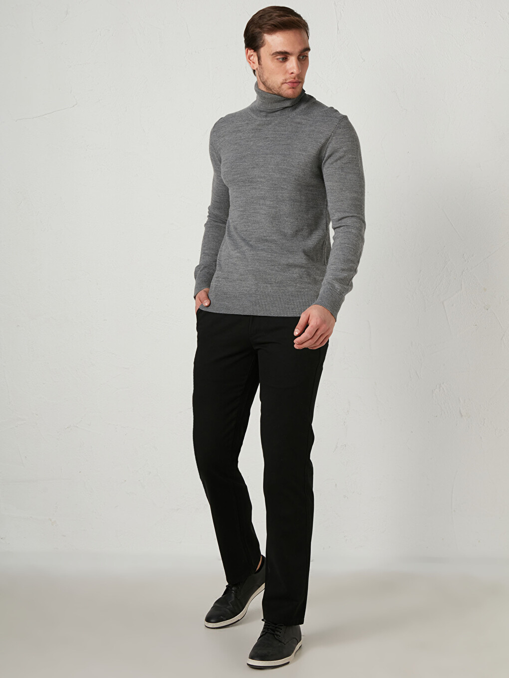 Relax Fit Gabardine Men's Chino Trousers-1