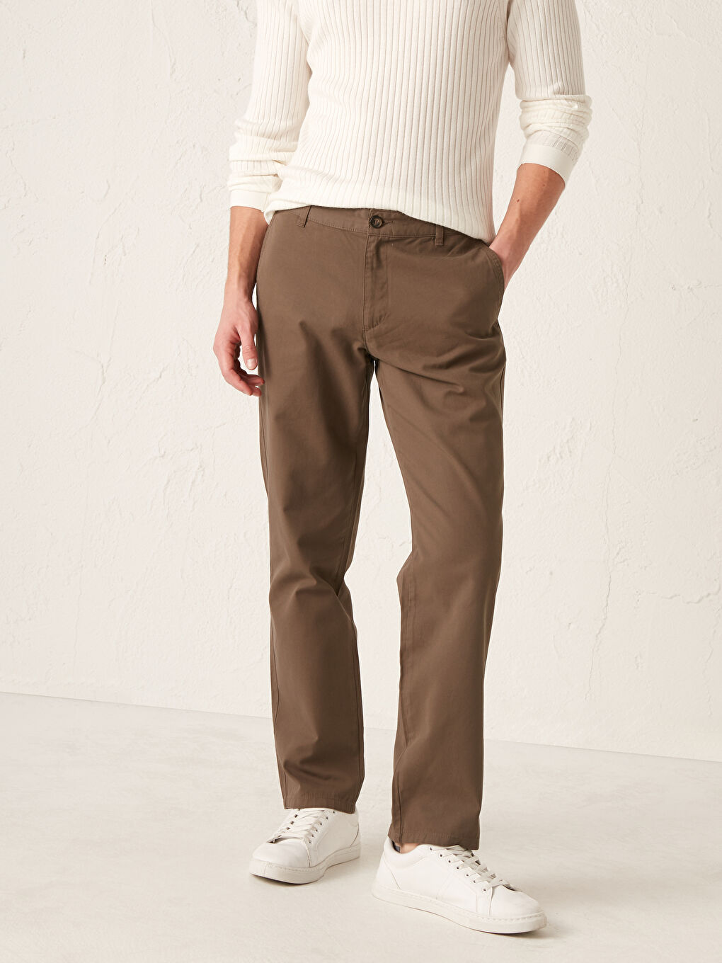 بنطلون تشينو جبردين بقصة مريحة - للرجال-3