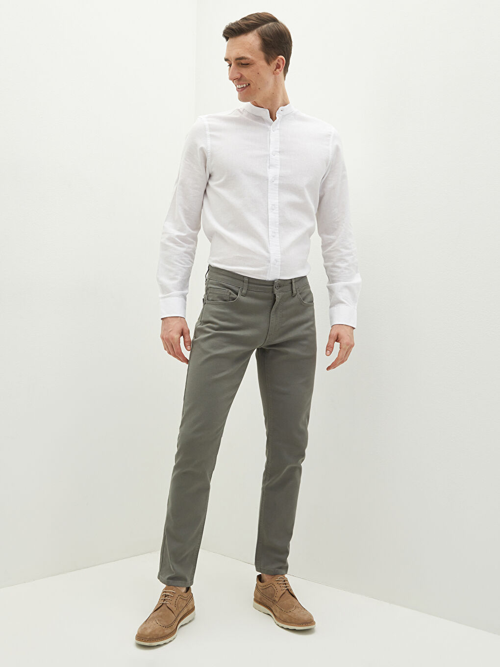 Gri Dar Kalıp Gabardin Erkek Chino Pantolon-2