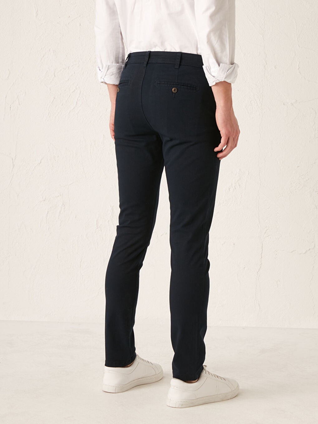 Extra slim kroj chino pantalone od gabardina -S13083Z8-KN7