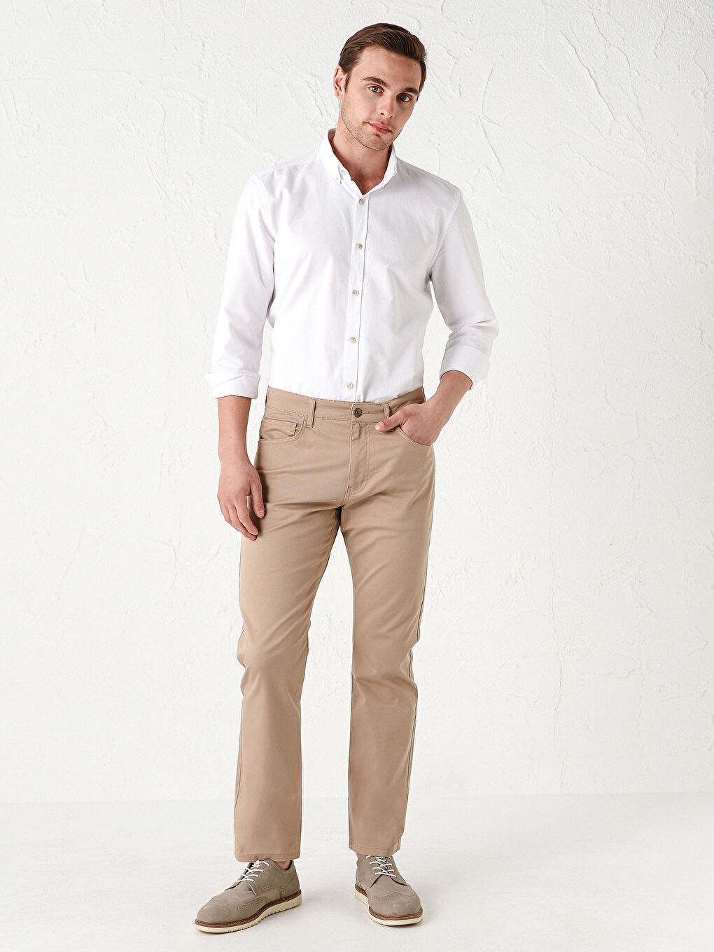 بنطلون تشينو بقماش جباردين بقصة عادية - للرجال