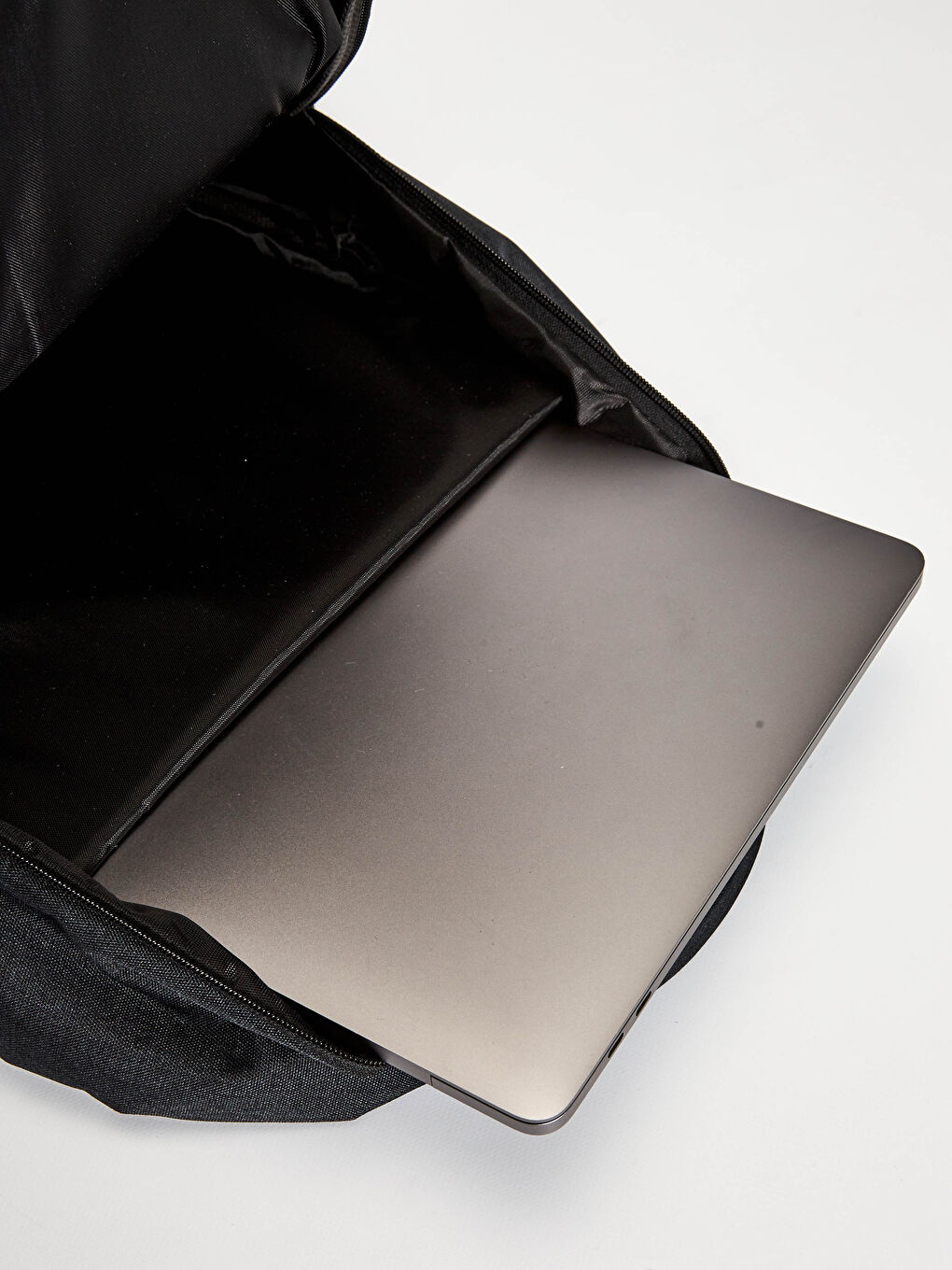 حقيبة ظهر للكمبيوتر المحمول-5