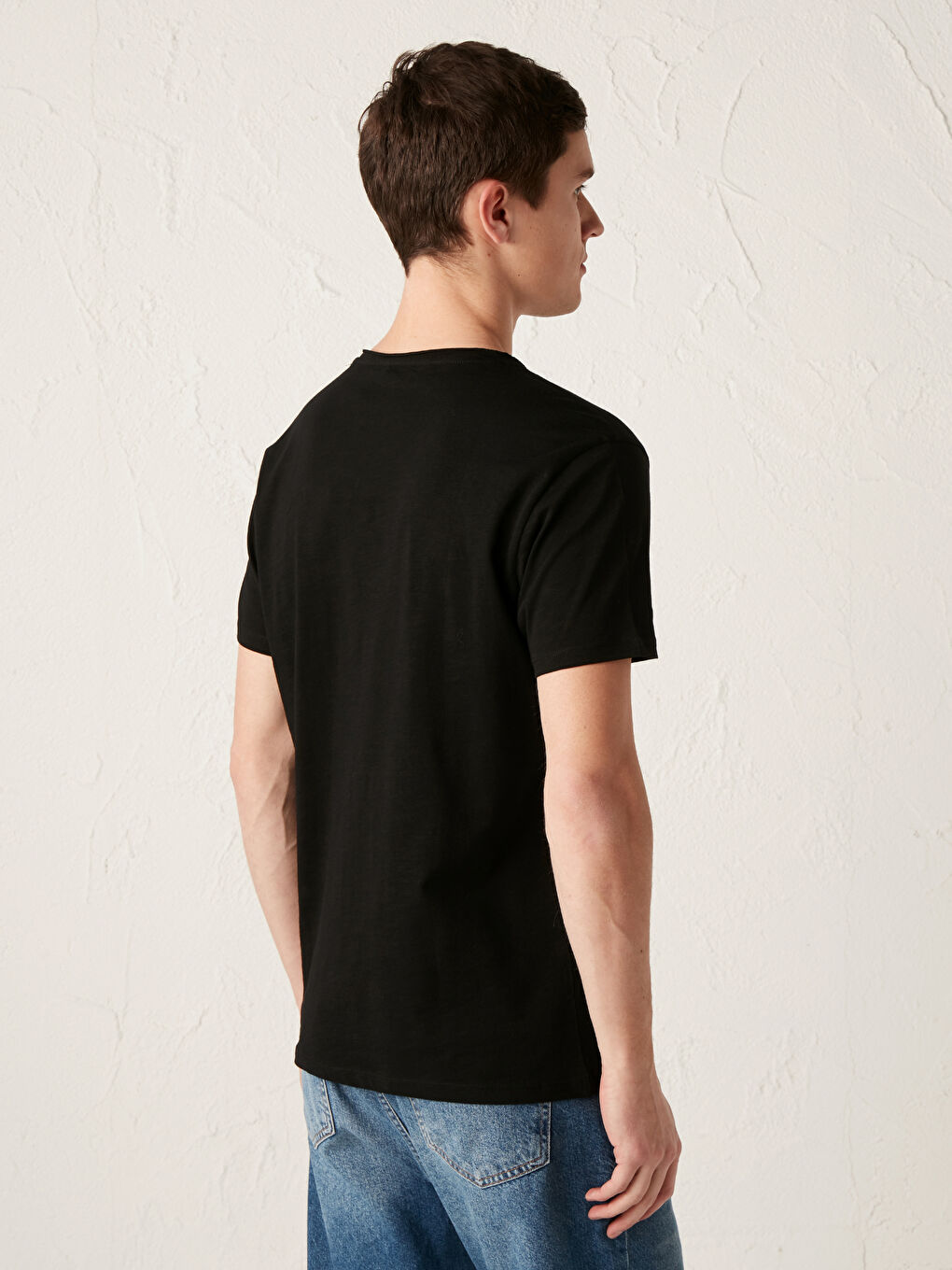 Ерлерге арналған v жағалы қысқа жеңді негізгі мақта футболка-4