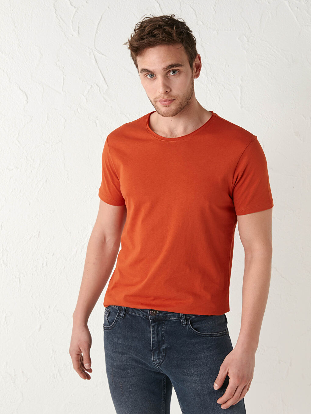 Turuncu Bisiklet Yaka Kısa Kollu Basic Penye Erkek Tişört-1