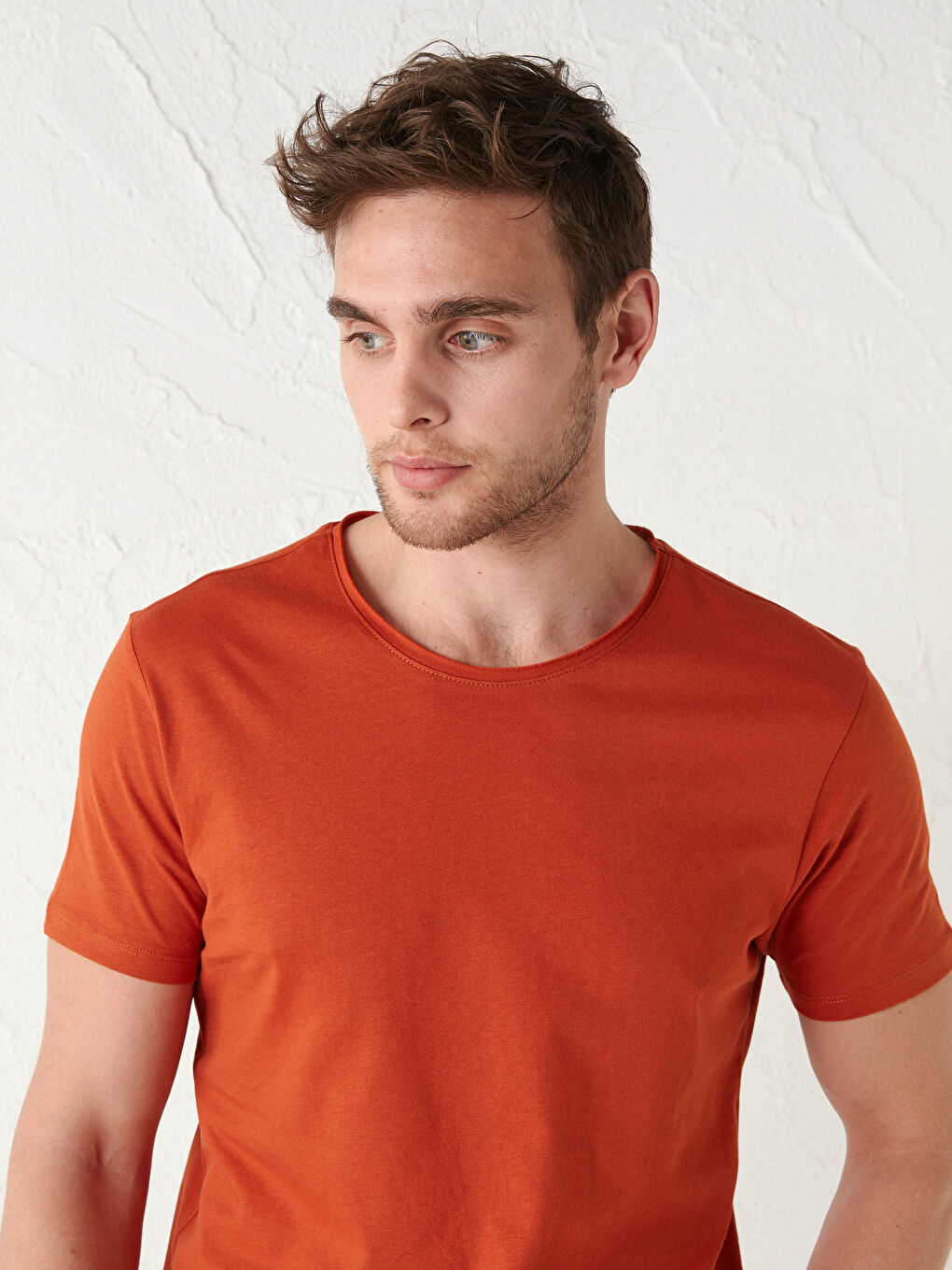 Turuncu Bisiklet Yaka Kısa Kollu Basic Penye Erkek Tişört-2