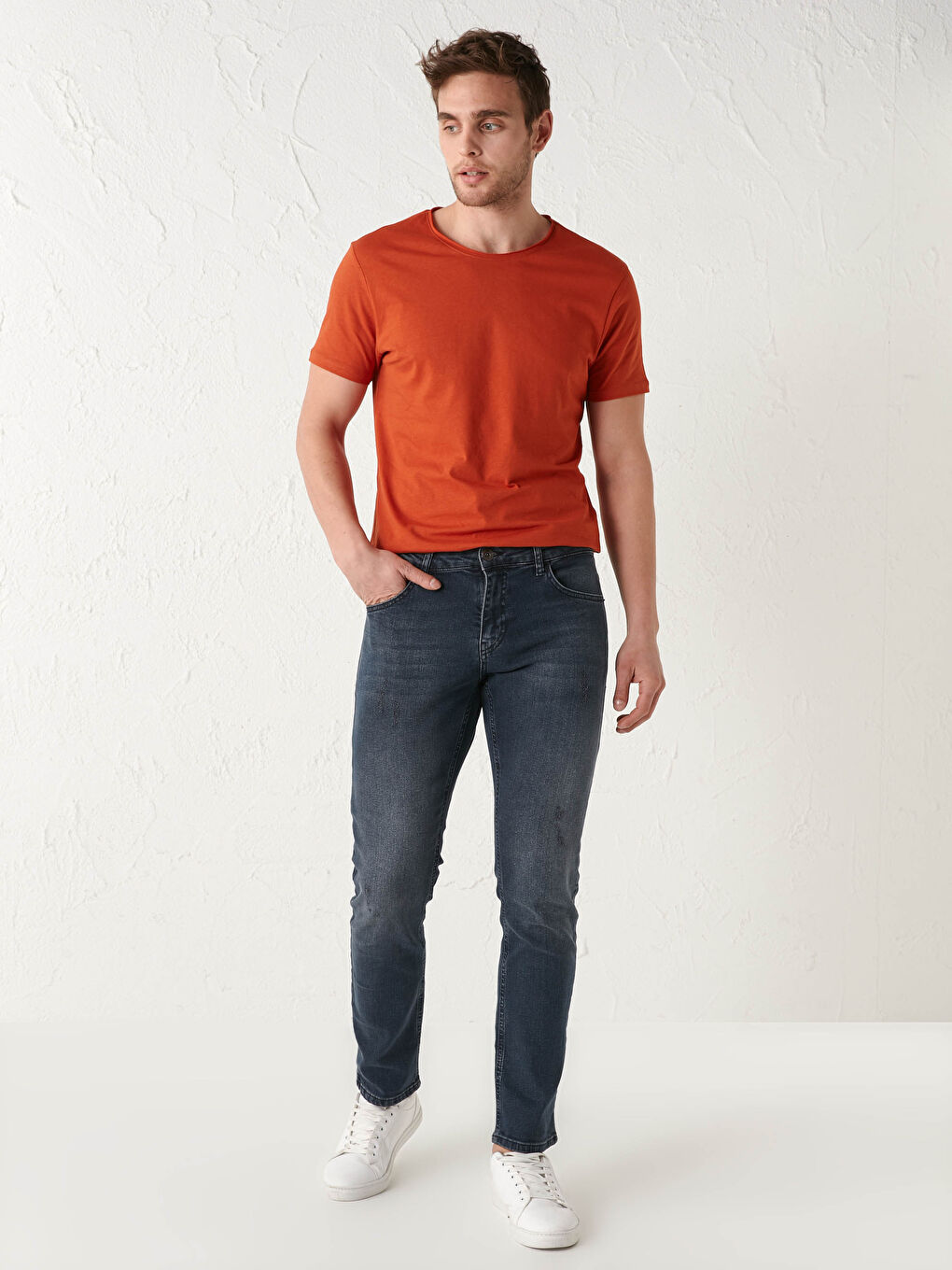 Turuncu Bisiklet Yaka Kısa Kollu Basic Penye Erkek Tişört-3