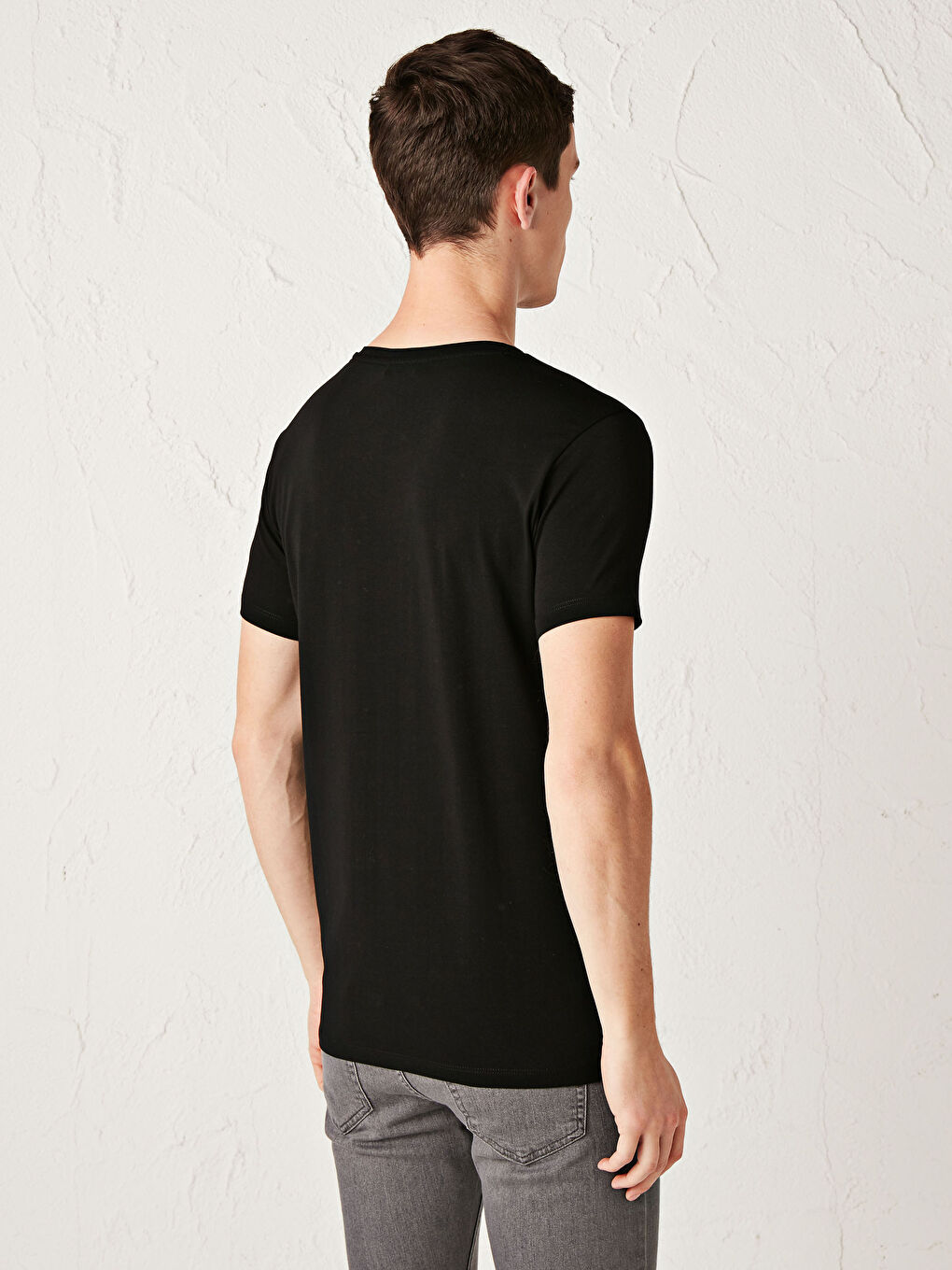 Siyah Bisiklet Yaka Basic Penye Tişört-3