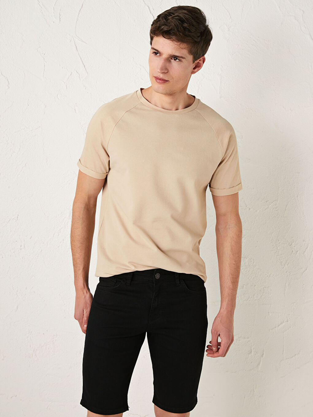 Bej Bisiklet Yaka Kısa Kollu Basic Penye Erkek Tişört